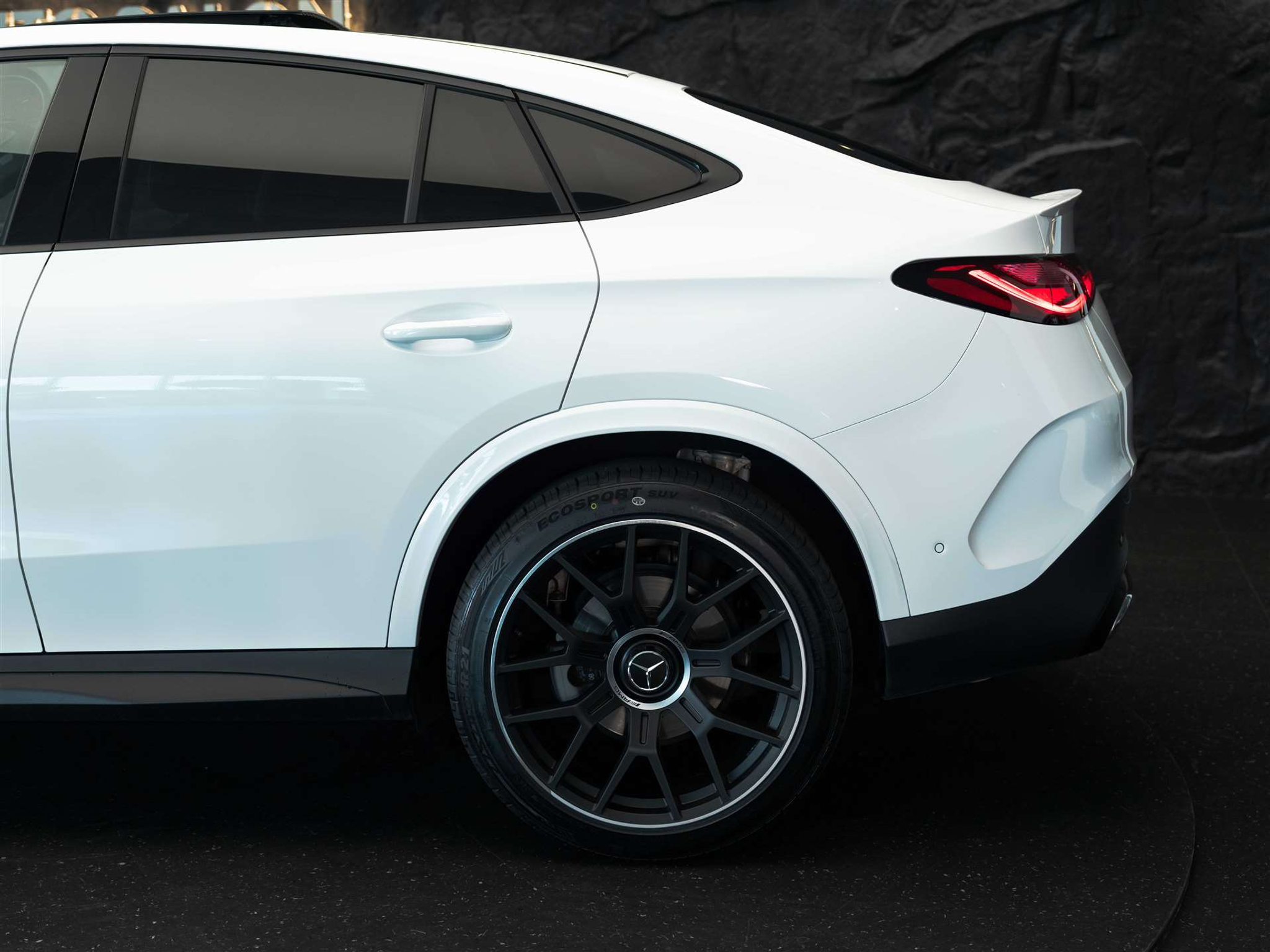 listing desktop thumbnail image 19