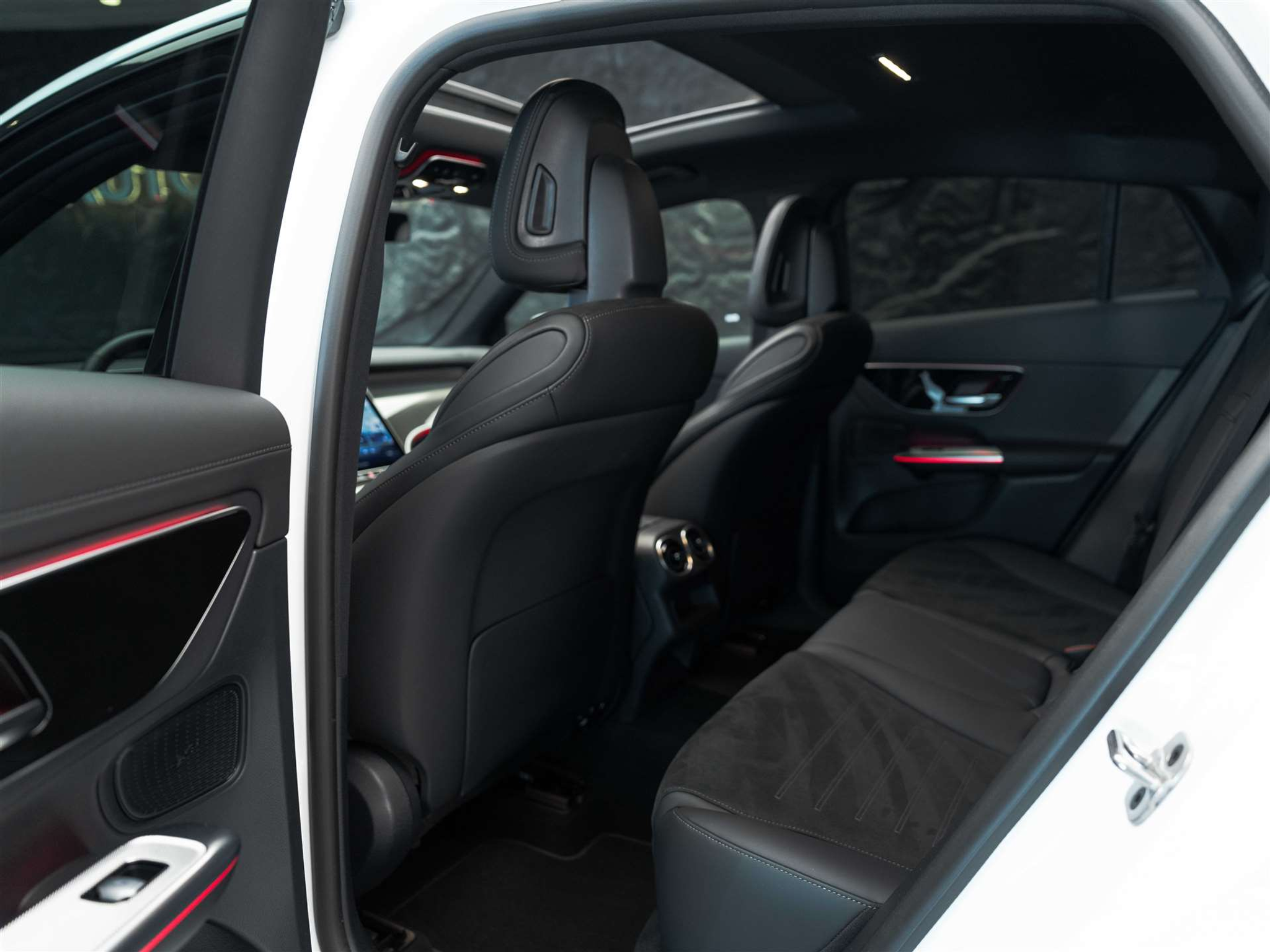 listing desktop thumbnail image 13