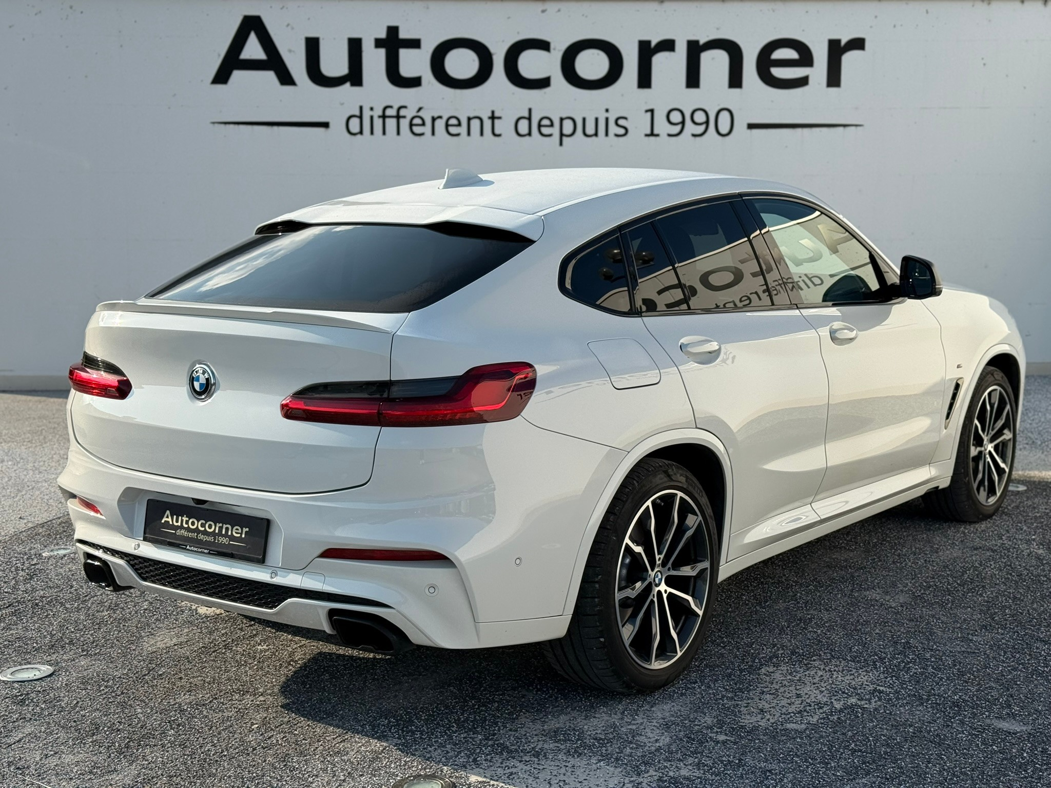 listing desktop thumbnail image 3