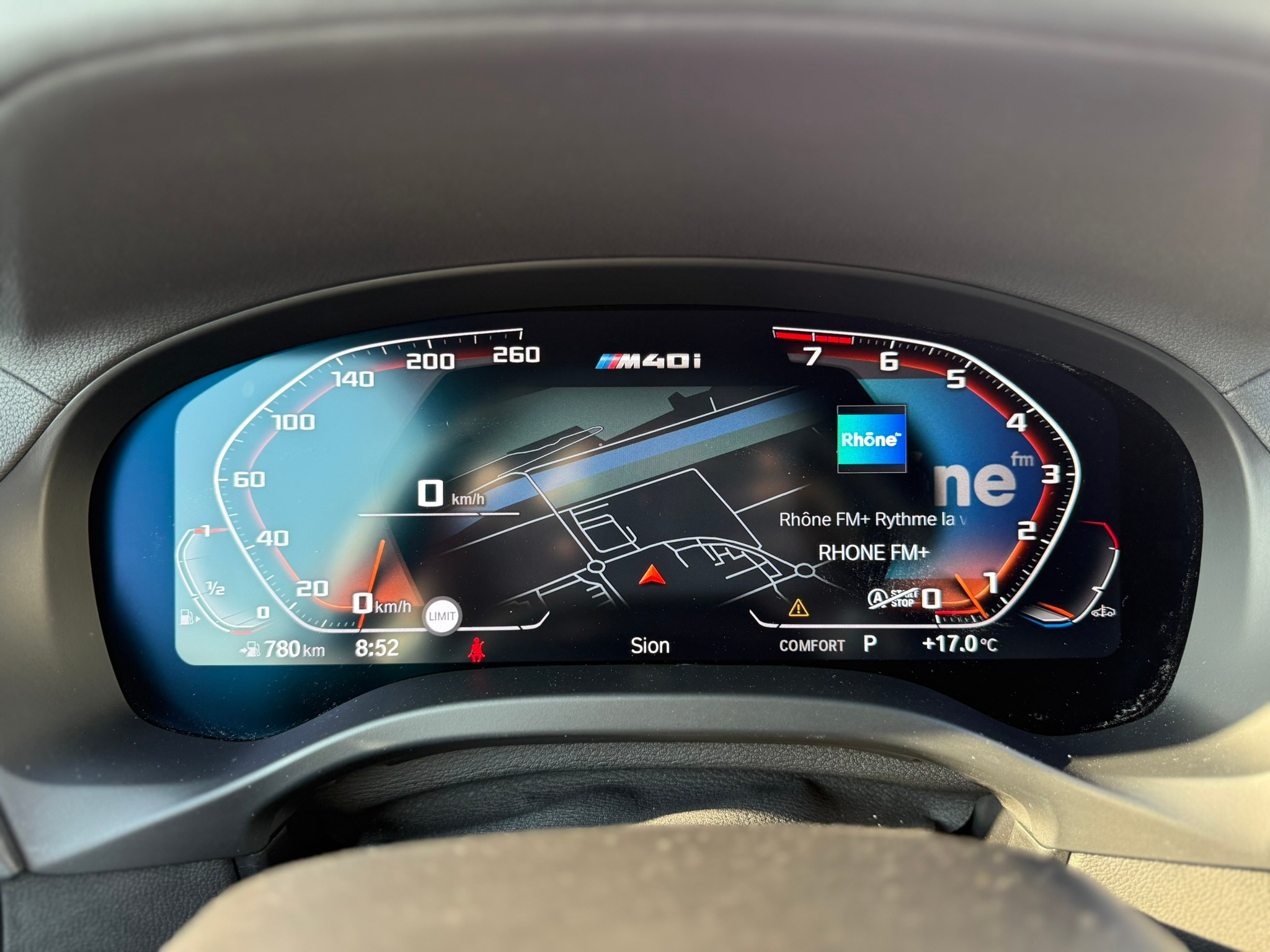 listing desktop thumbnail image 9