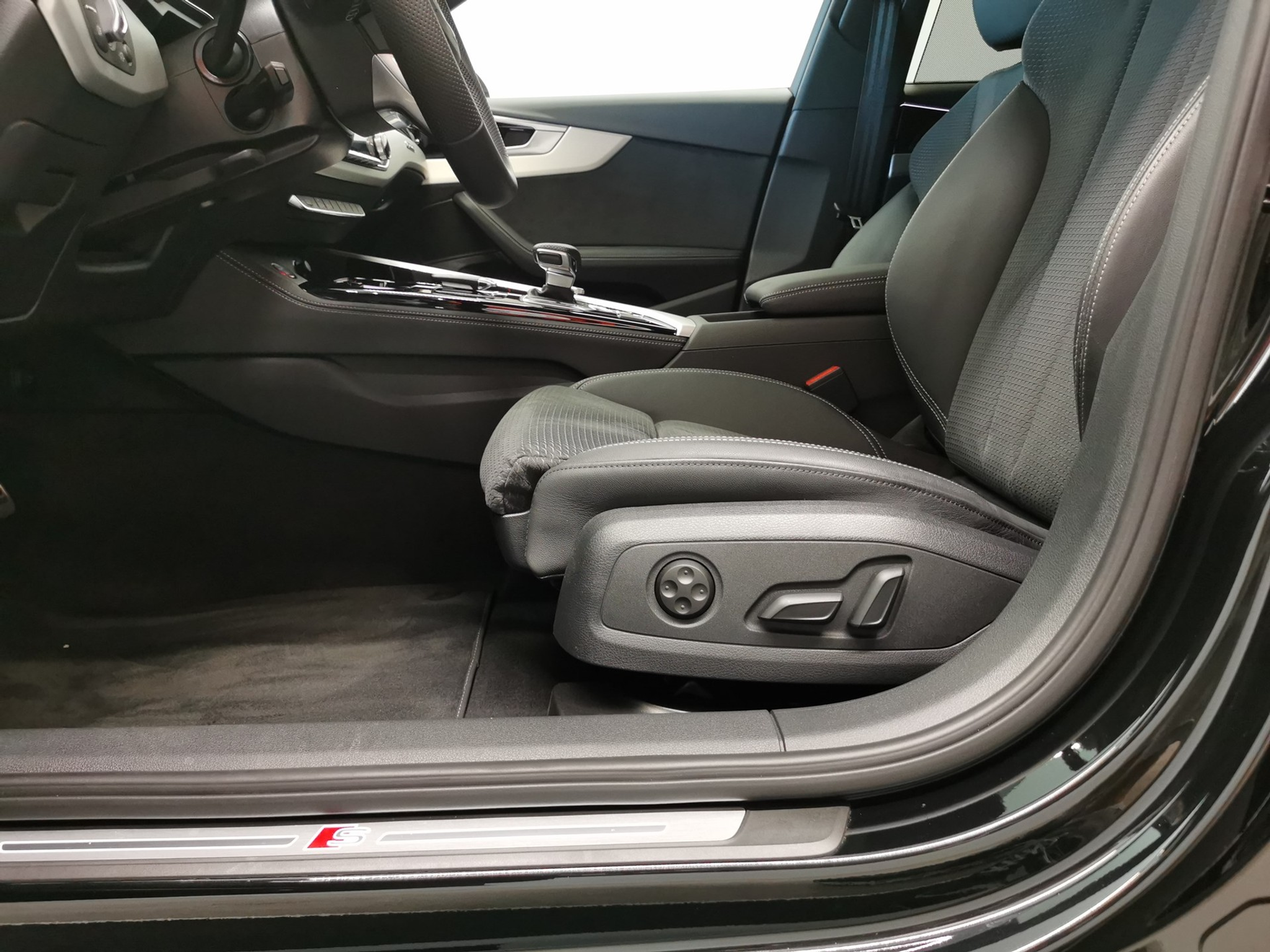 listing desktop thumbnail image 12