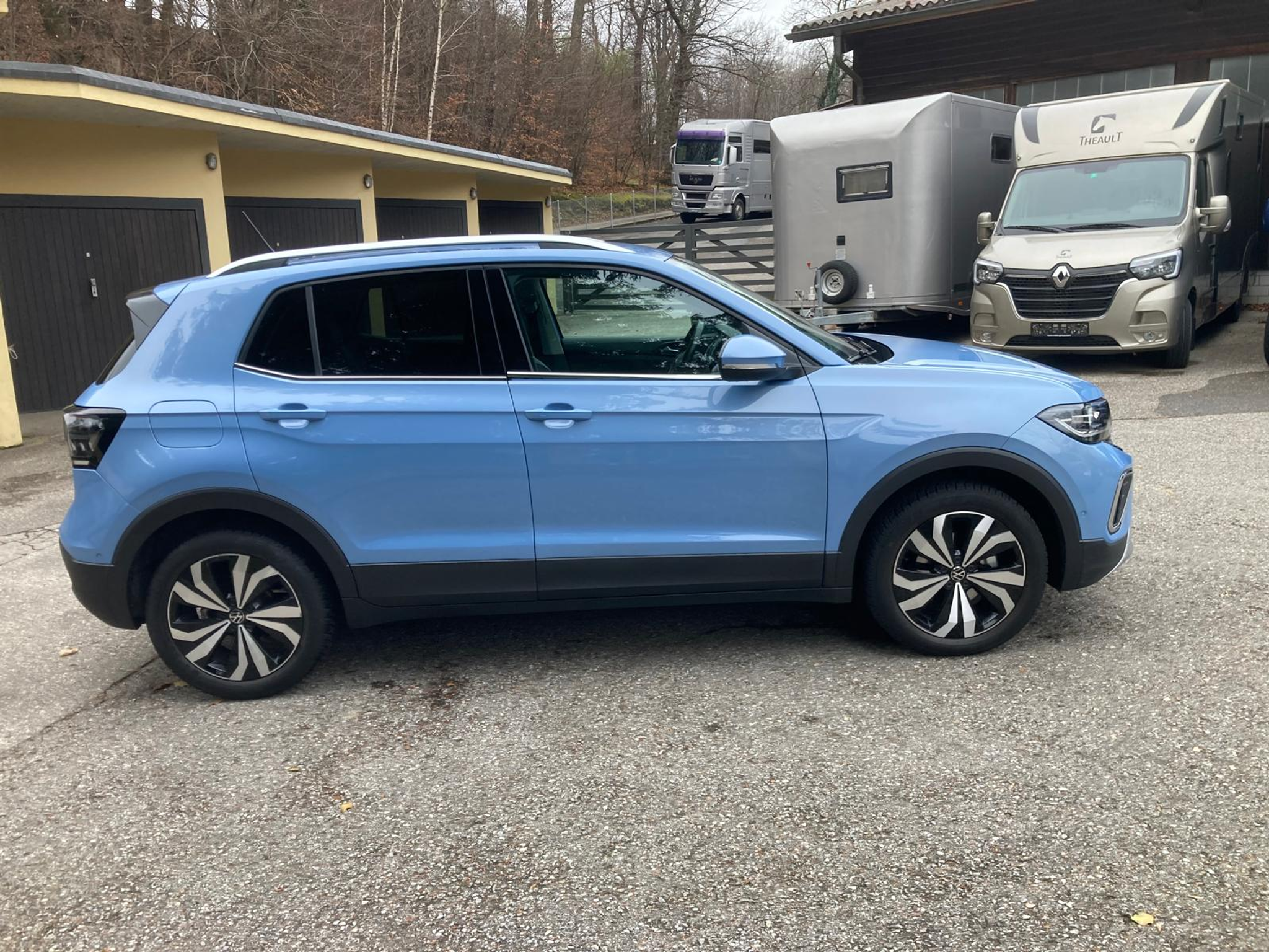 listing desktop thumbnail image 7