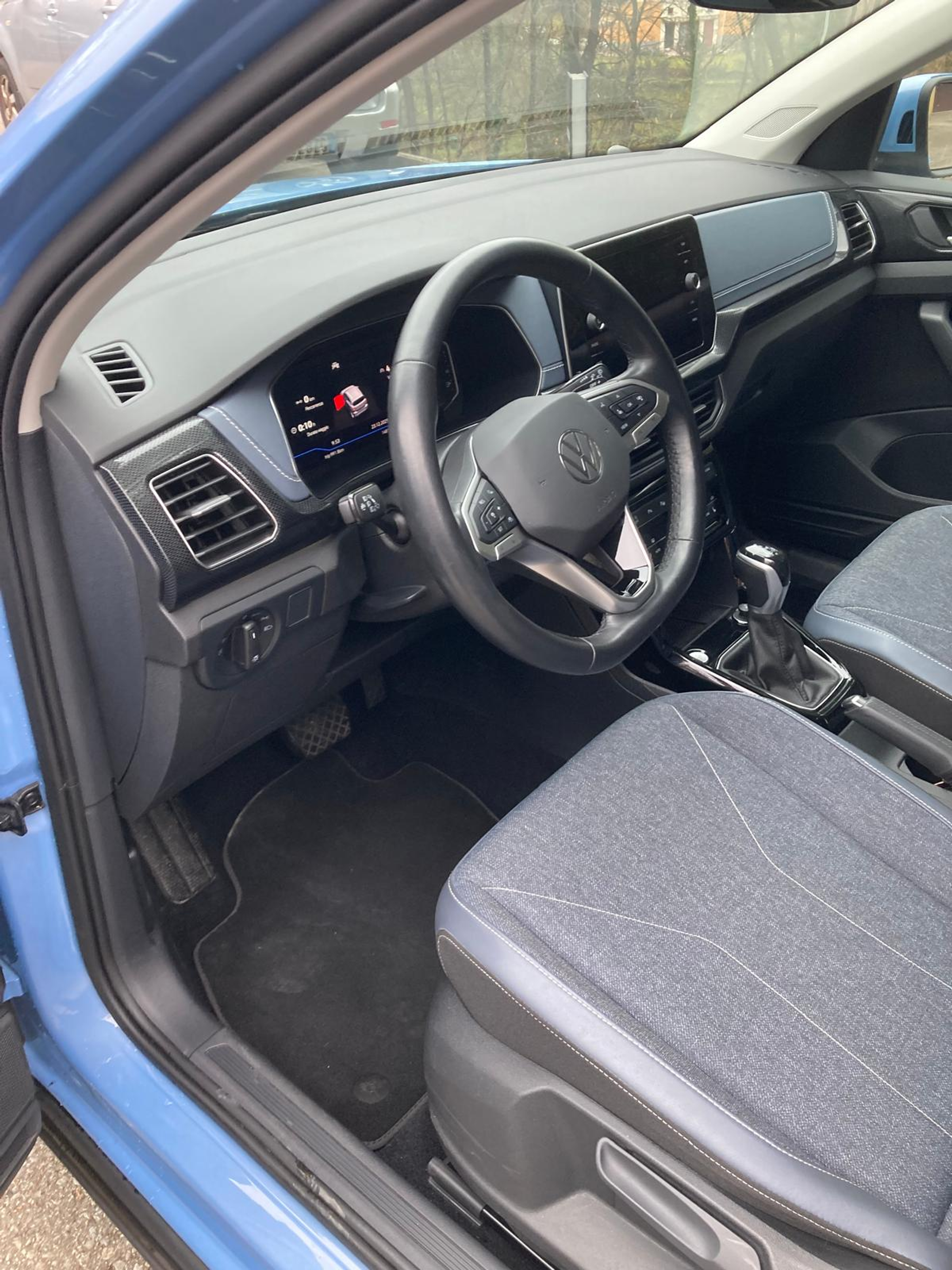 listing desktop thumbnail image 11