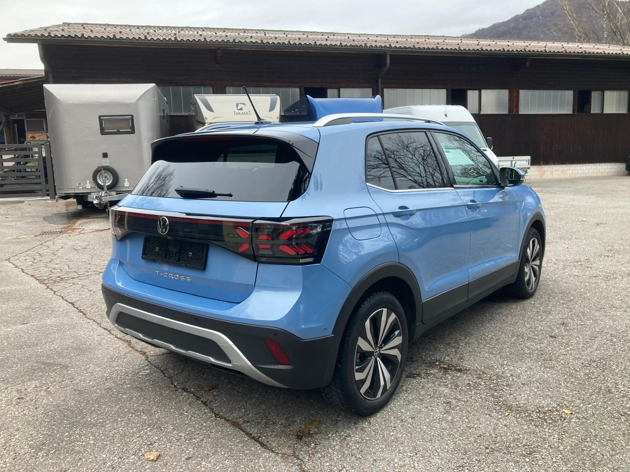 listing desktop thumbnail image 6