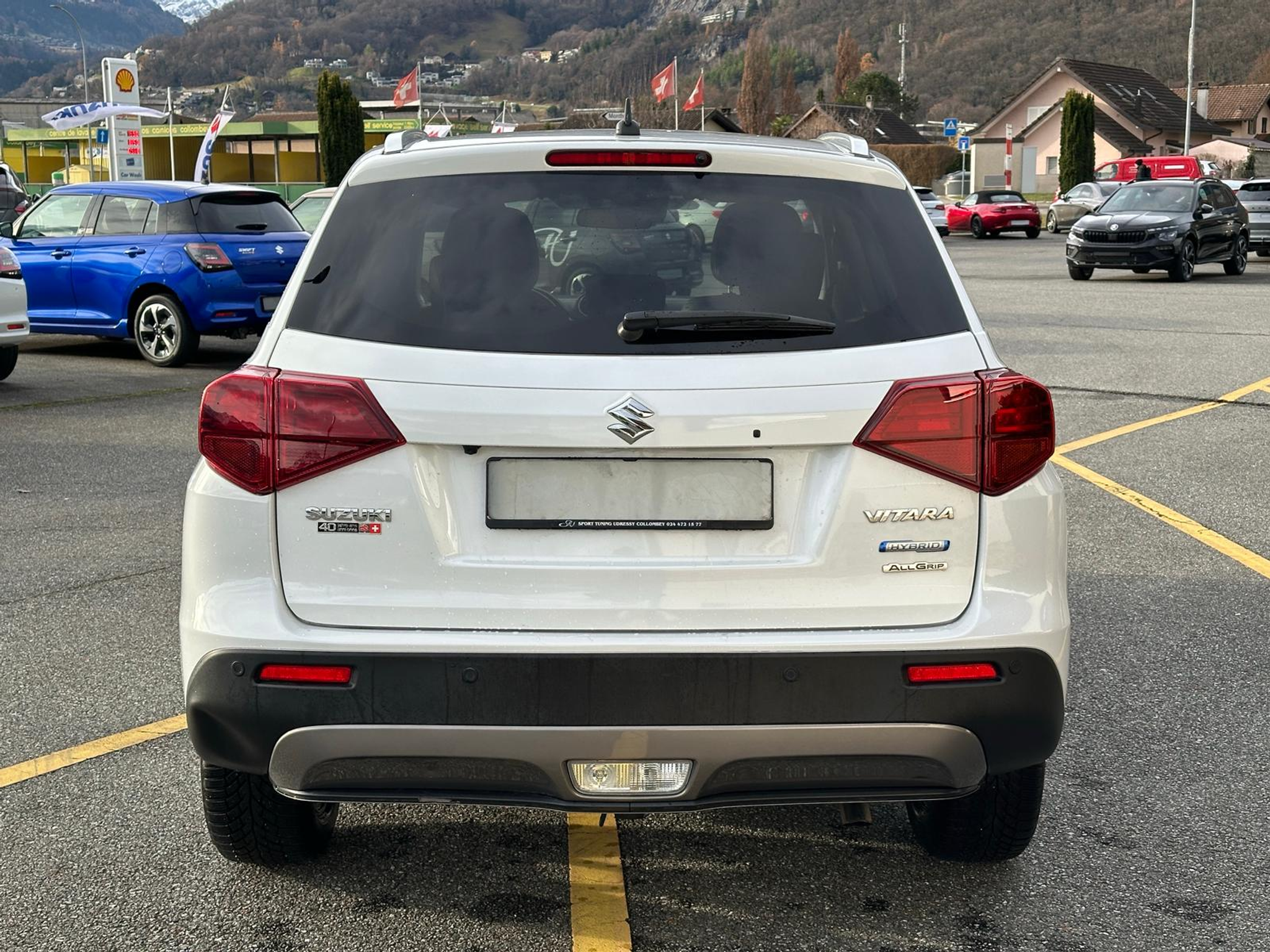 listing desktop thumbnail image 3