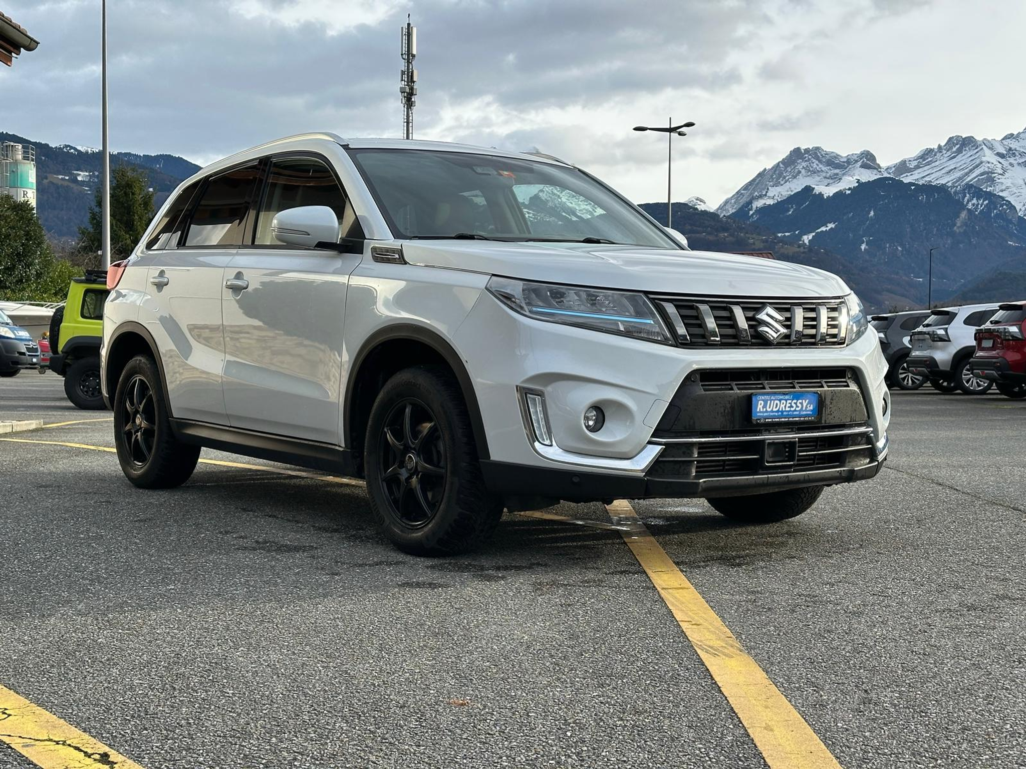 listing desktop thumbnail image 6