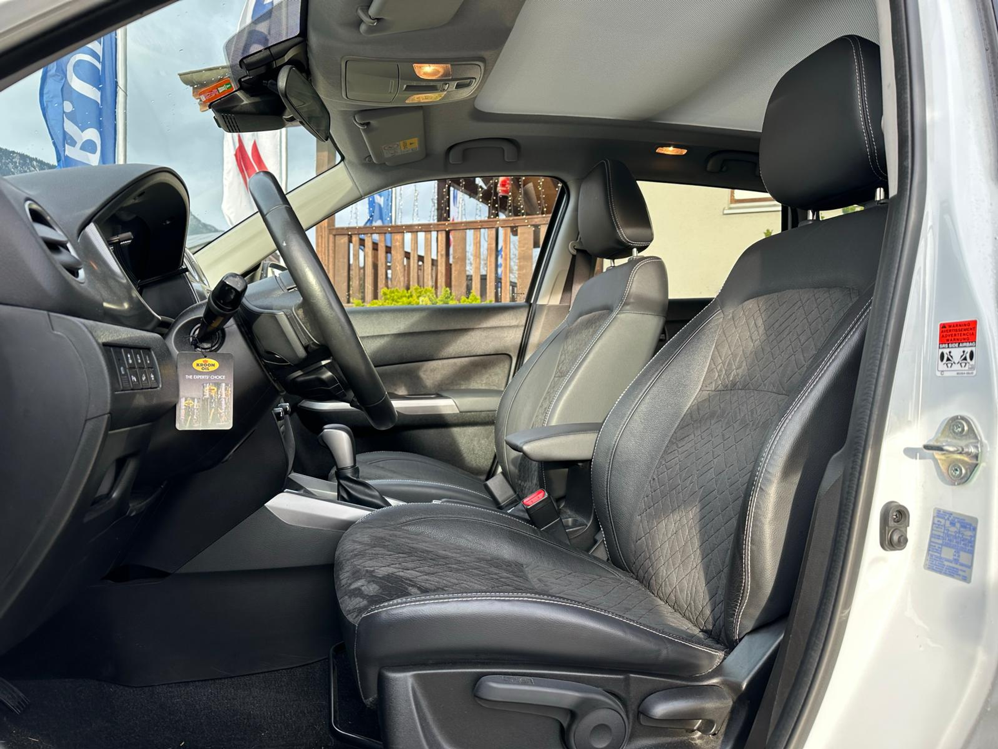 listing desktop thumbnail image 8