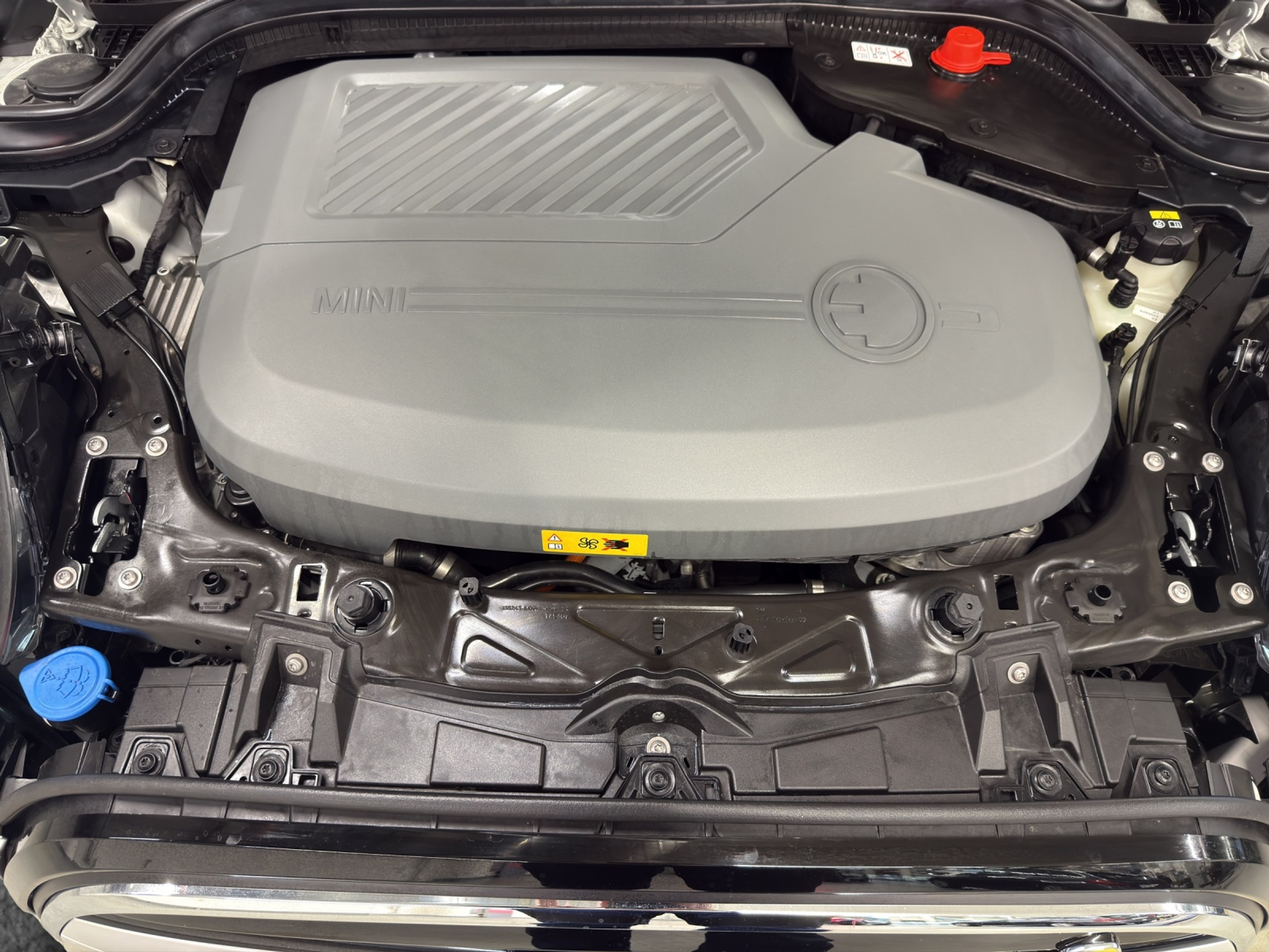 listing desktop thumbnail image 17