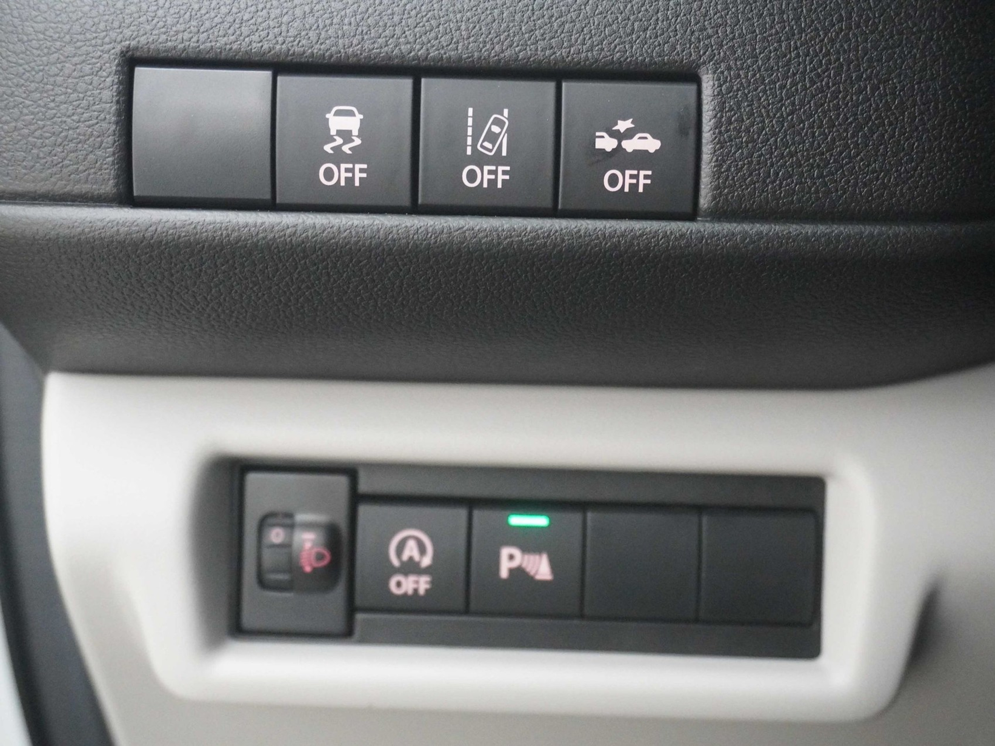 listing desktop thumbnail image 17