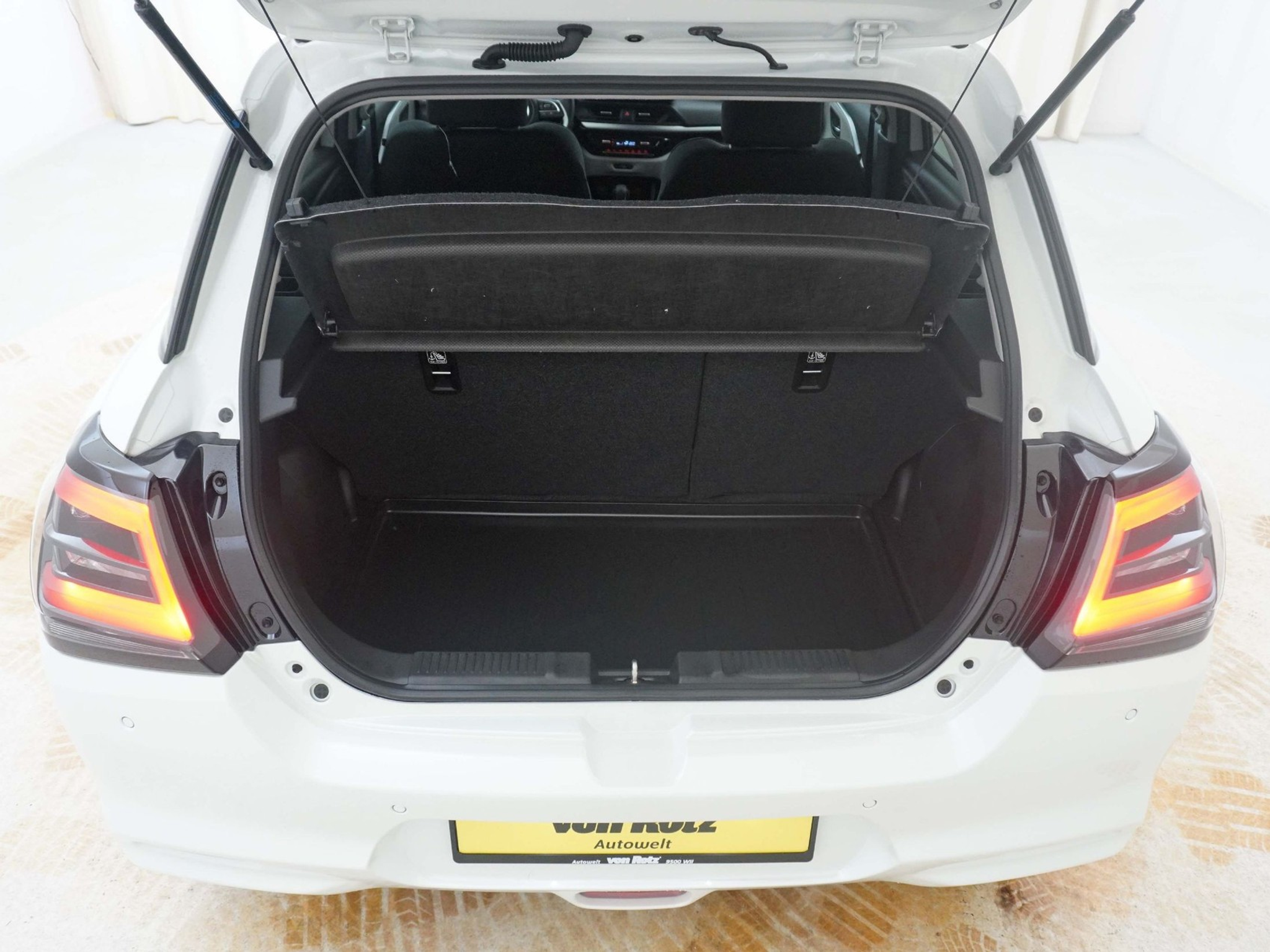 listing desktop thumbnail image 19