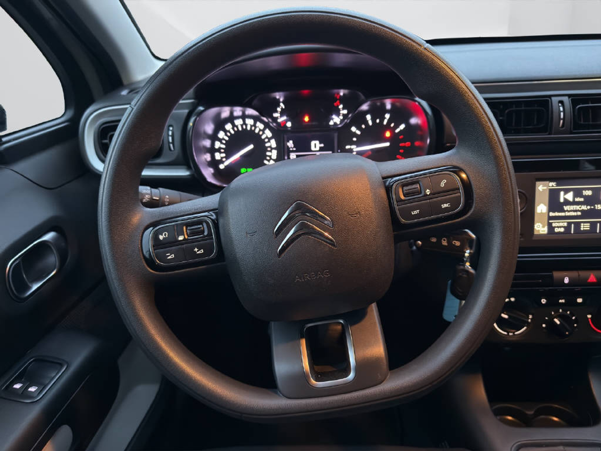 listing desktop thumbnail image 9