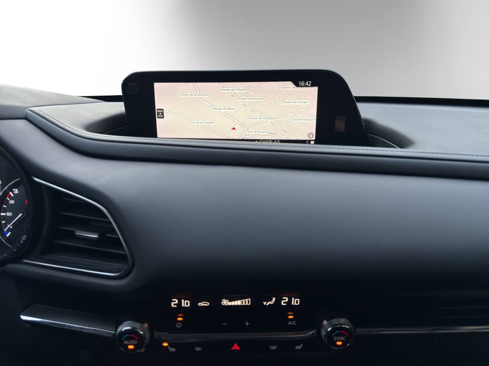 listing desktop thumbnail image 9