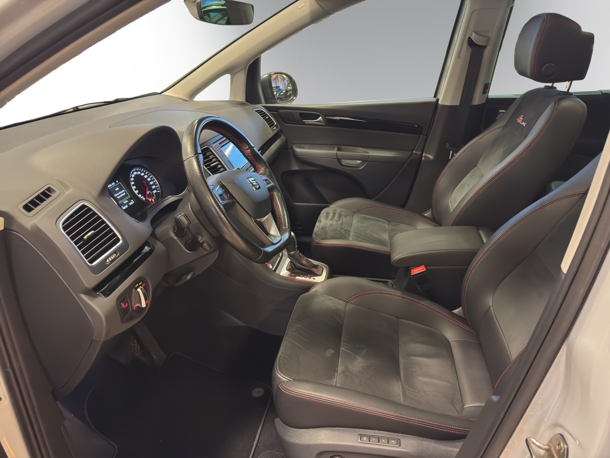 listing desktop thumbnail image 6