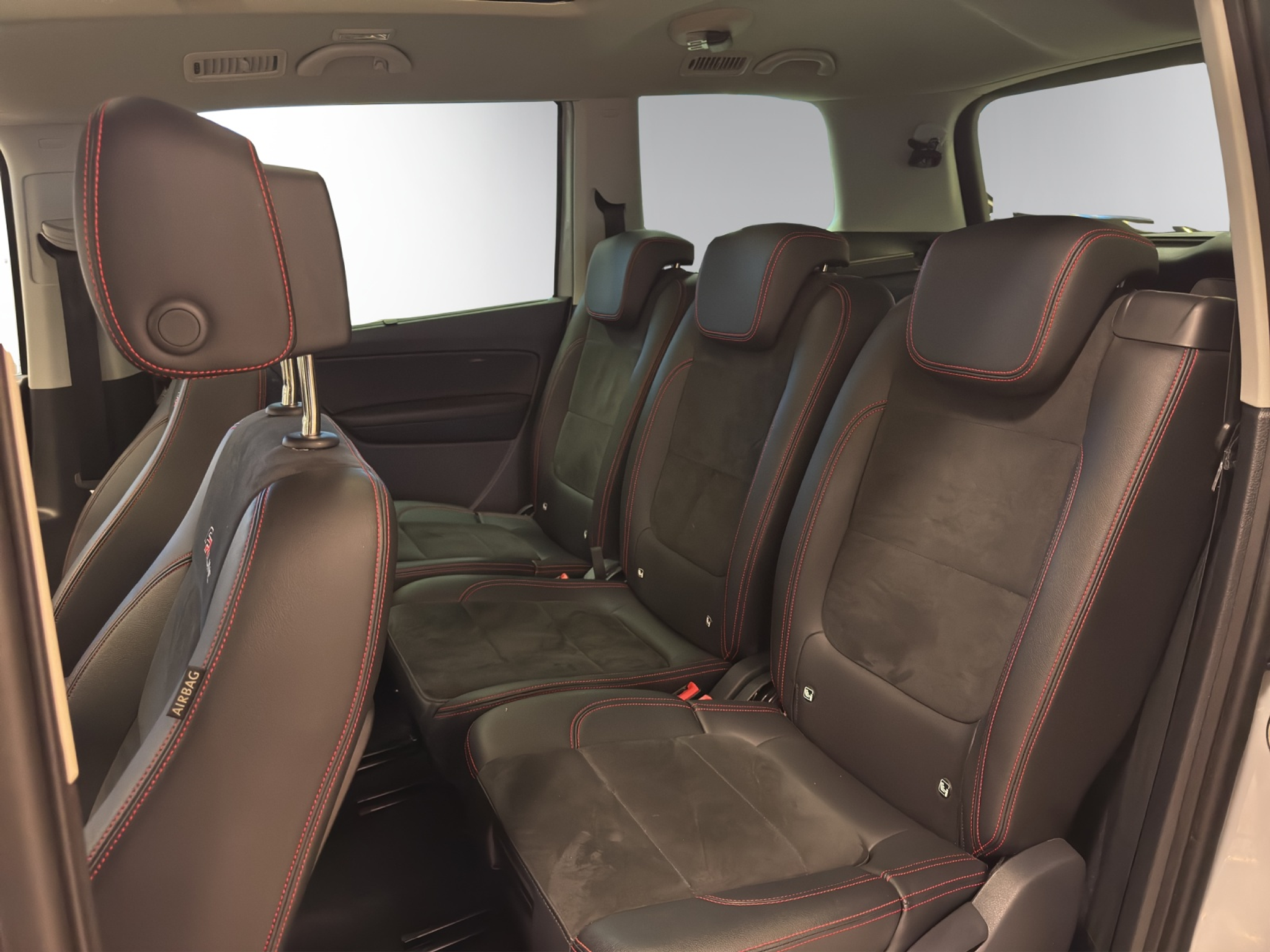 listing desktop thumbnail image 9