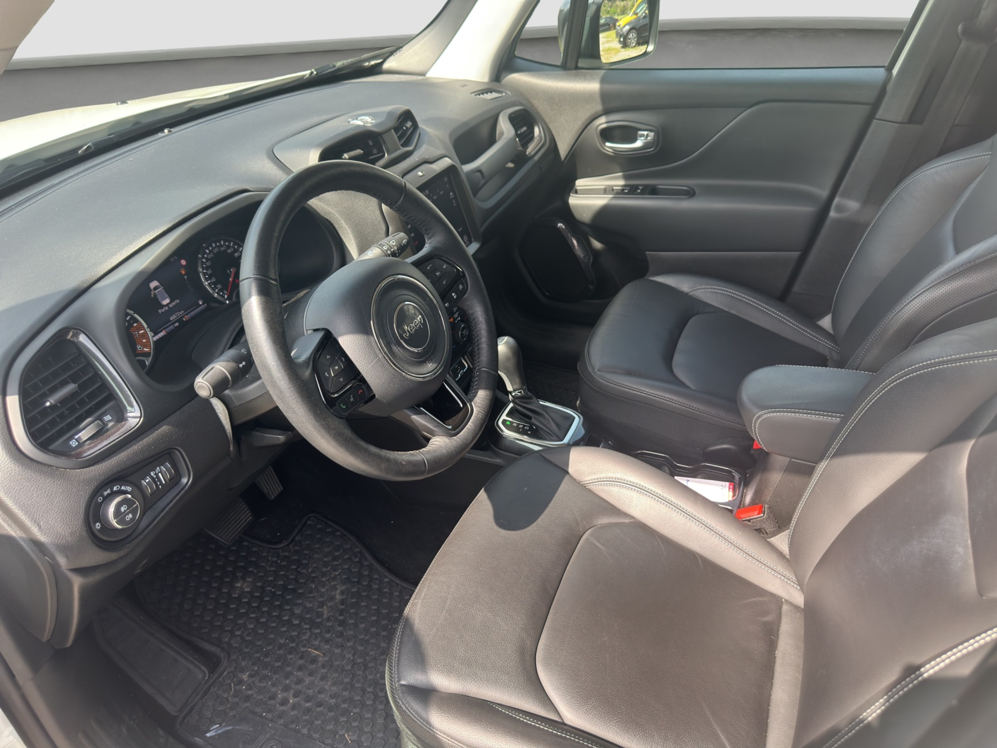 listing desktop thumbnail image 7