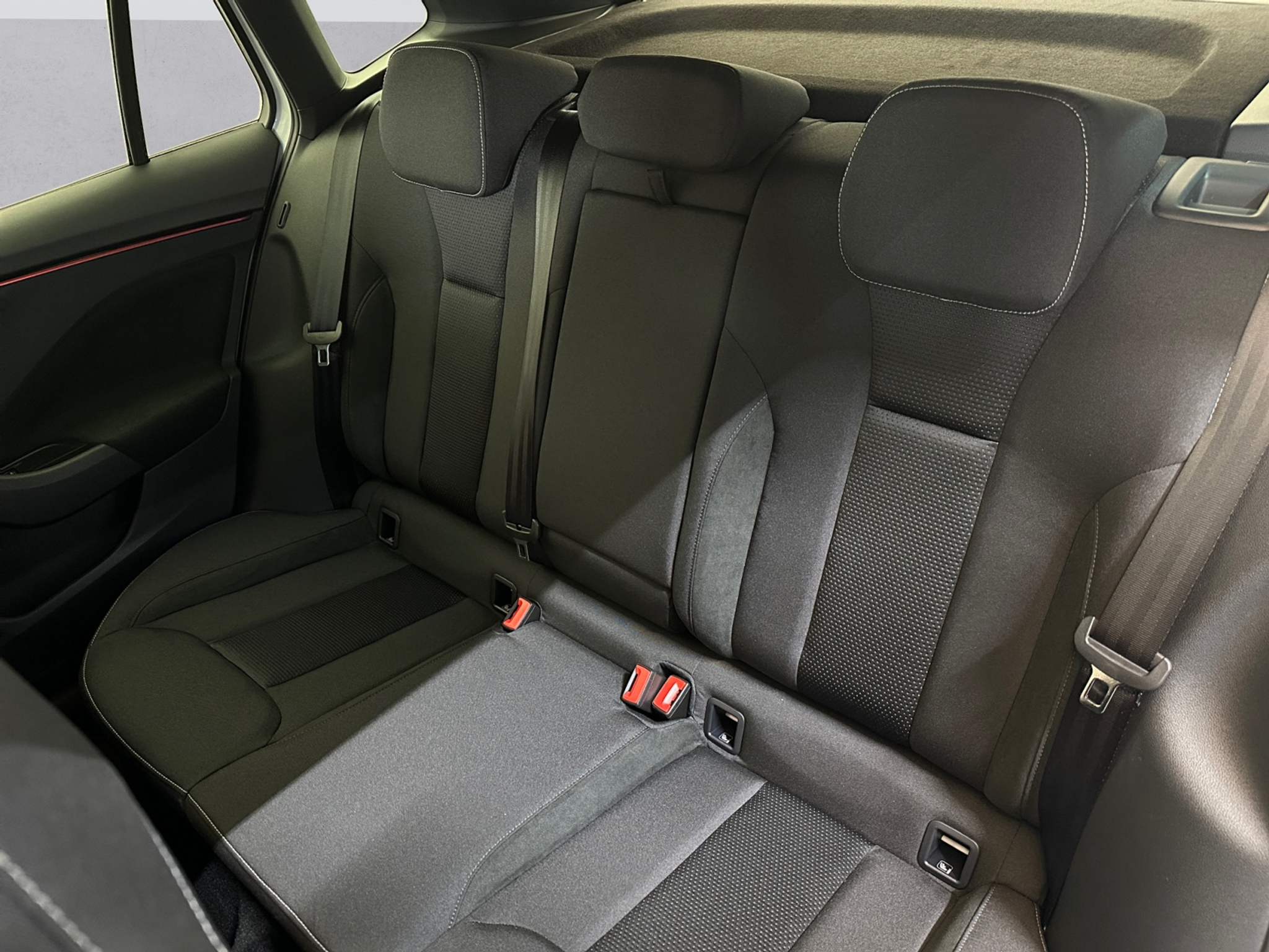 listing desktop thumbnail image 12