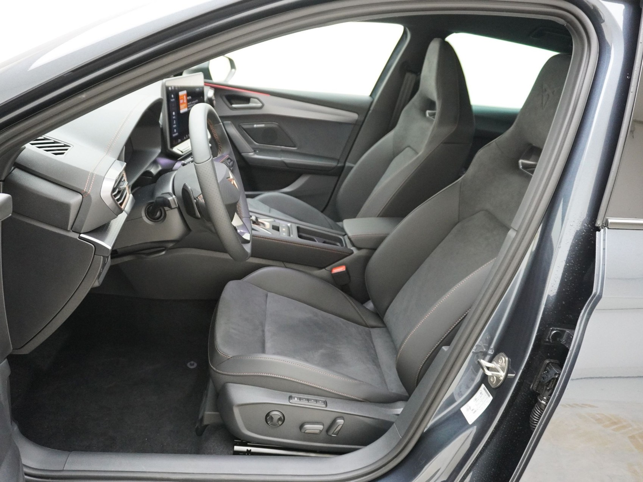 listing desktop thumbnail image 11