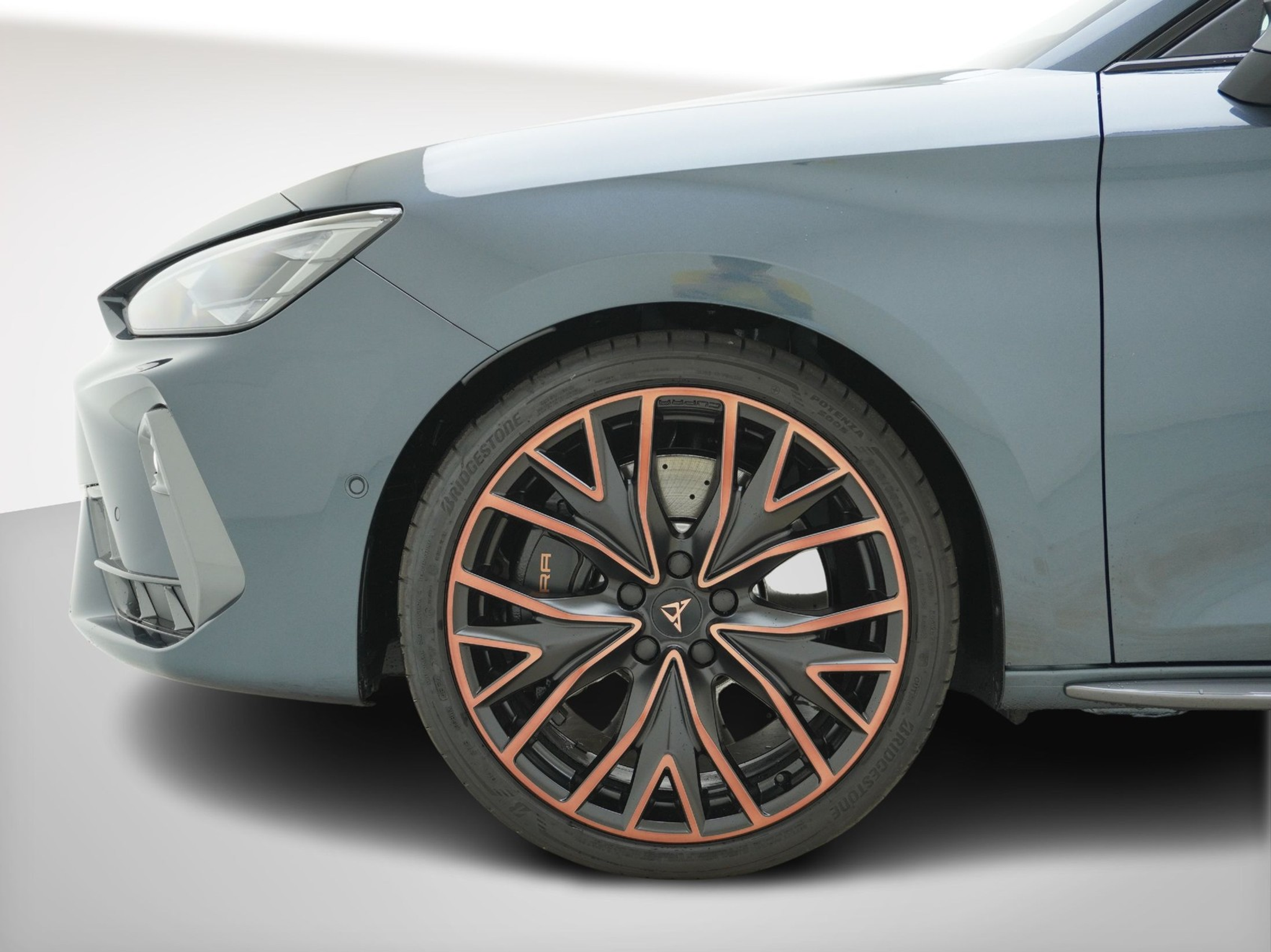 listing desktop thumbnail image 8