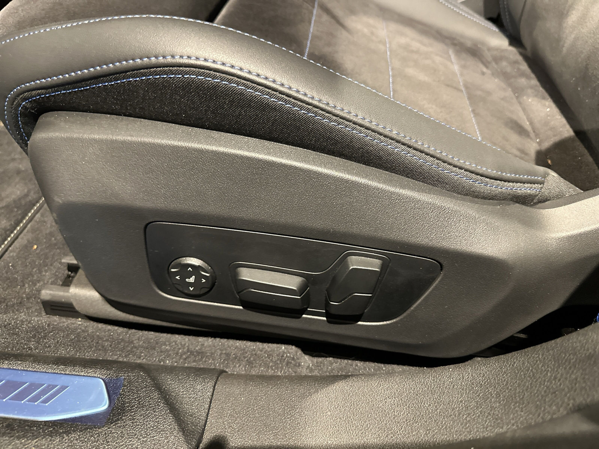 listing desktop thumbnail image 14