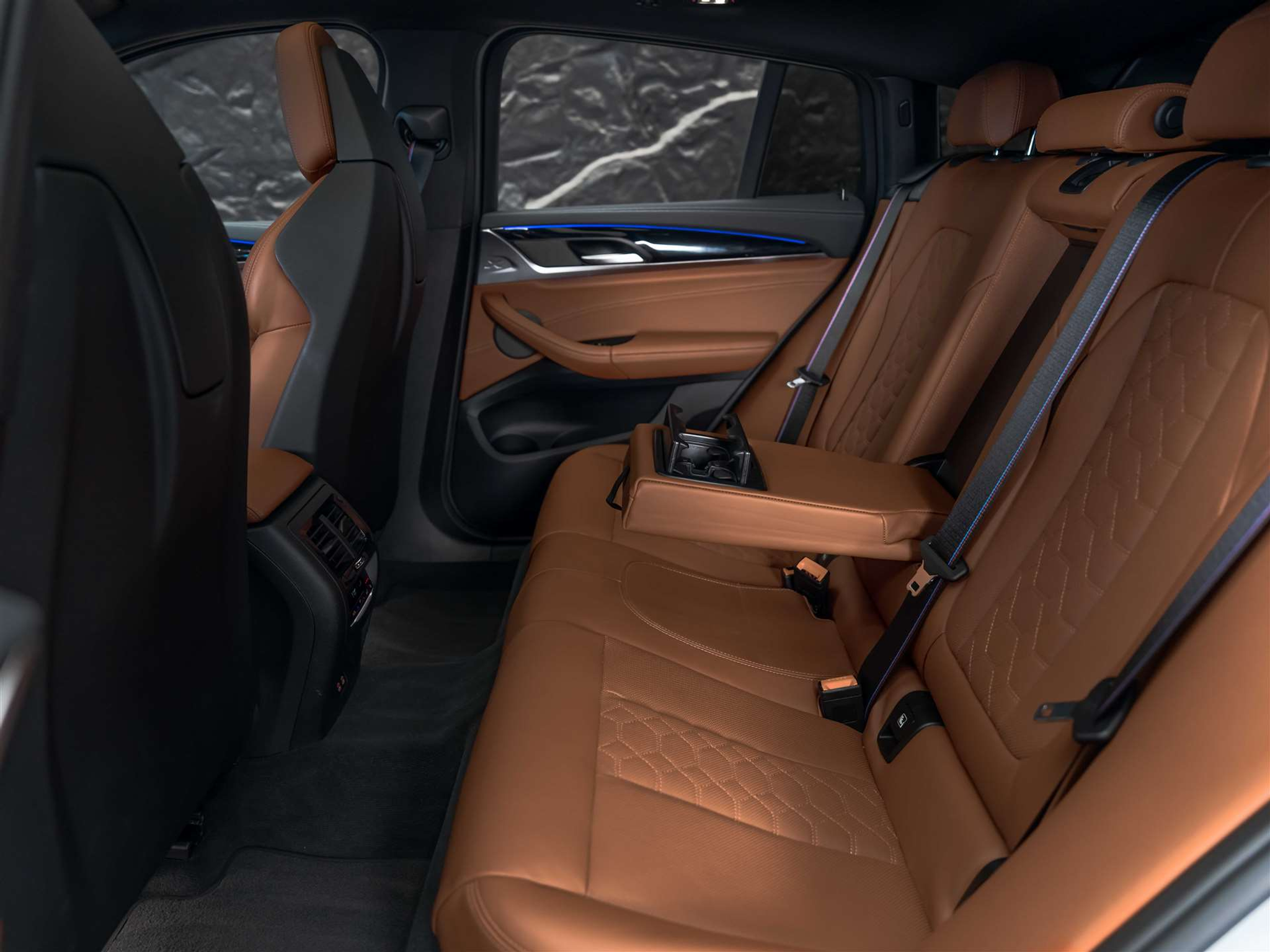 listing desktop thumbnail image 16