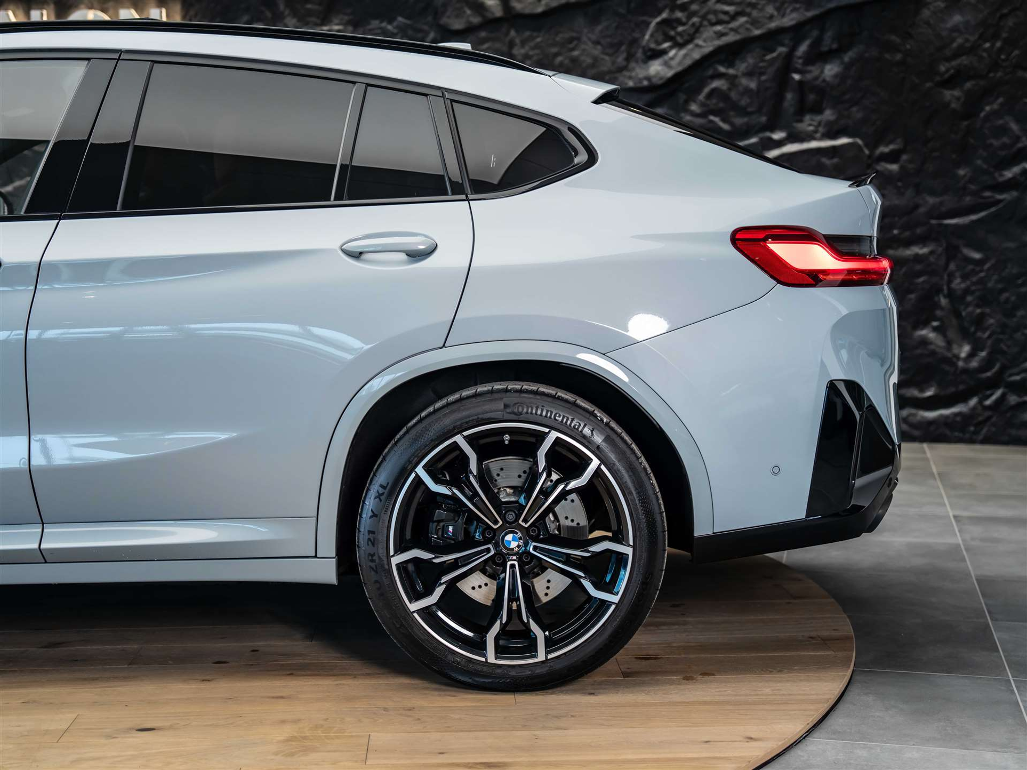 listing desktop thumbnail image 22