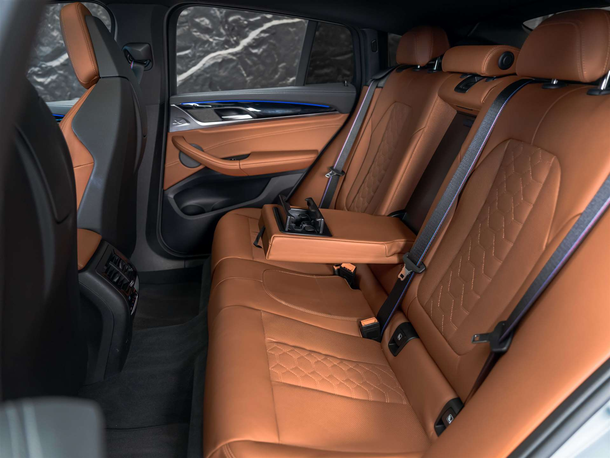 listing desktop thumbnail image 15