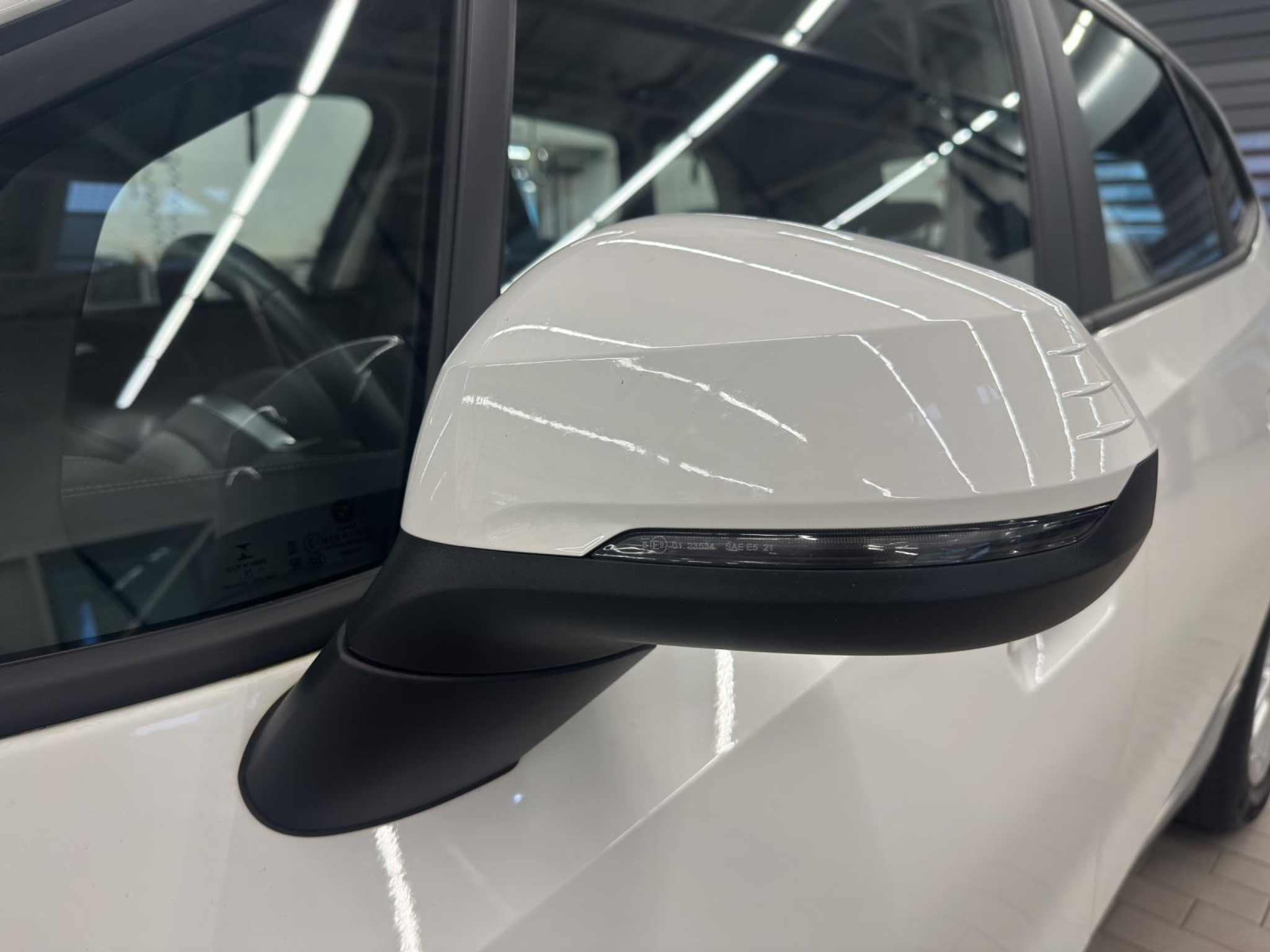 listing desktop thumbnail image 21