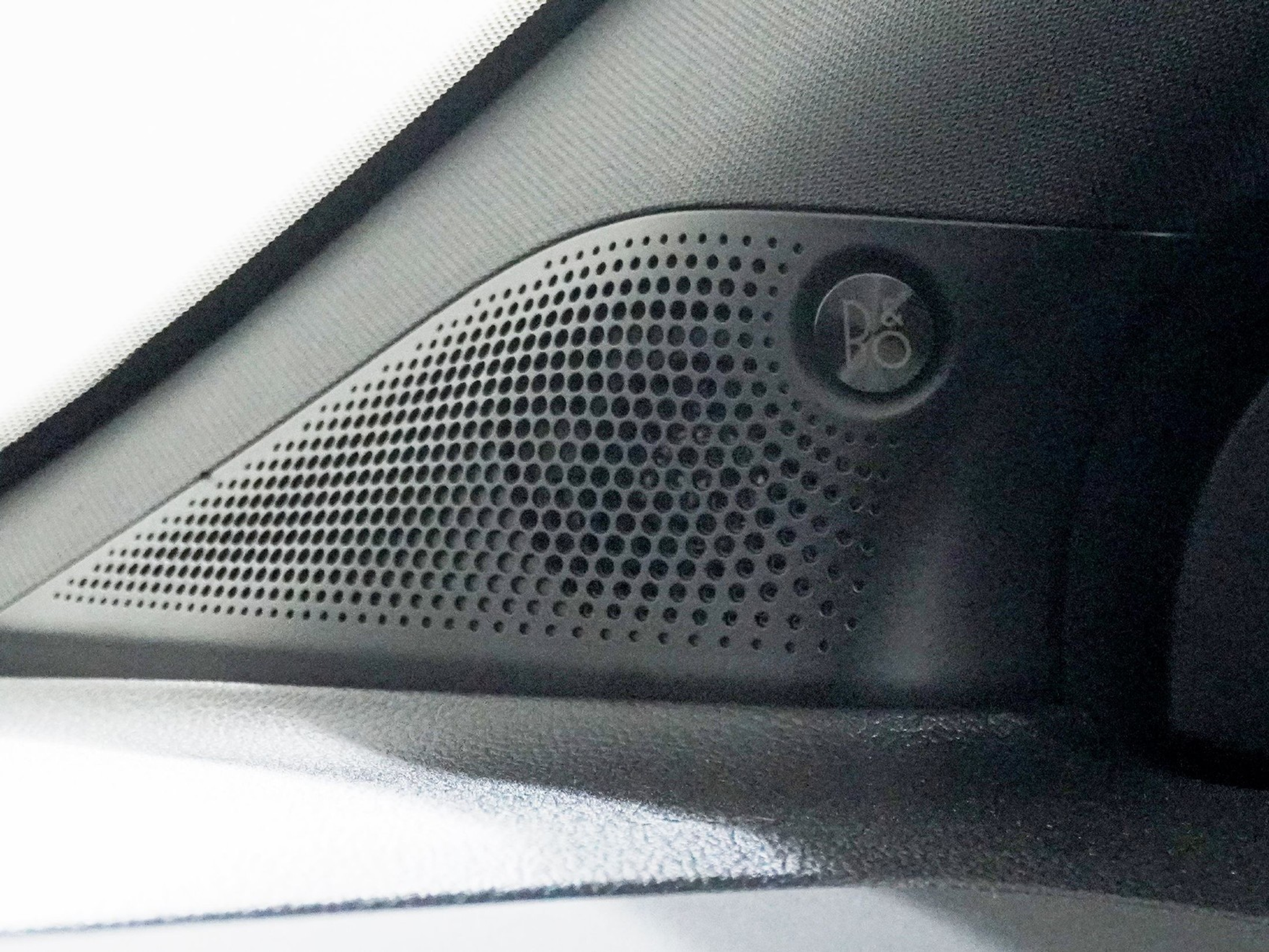 listing desktop thumbnail image 21