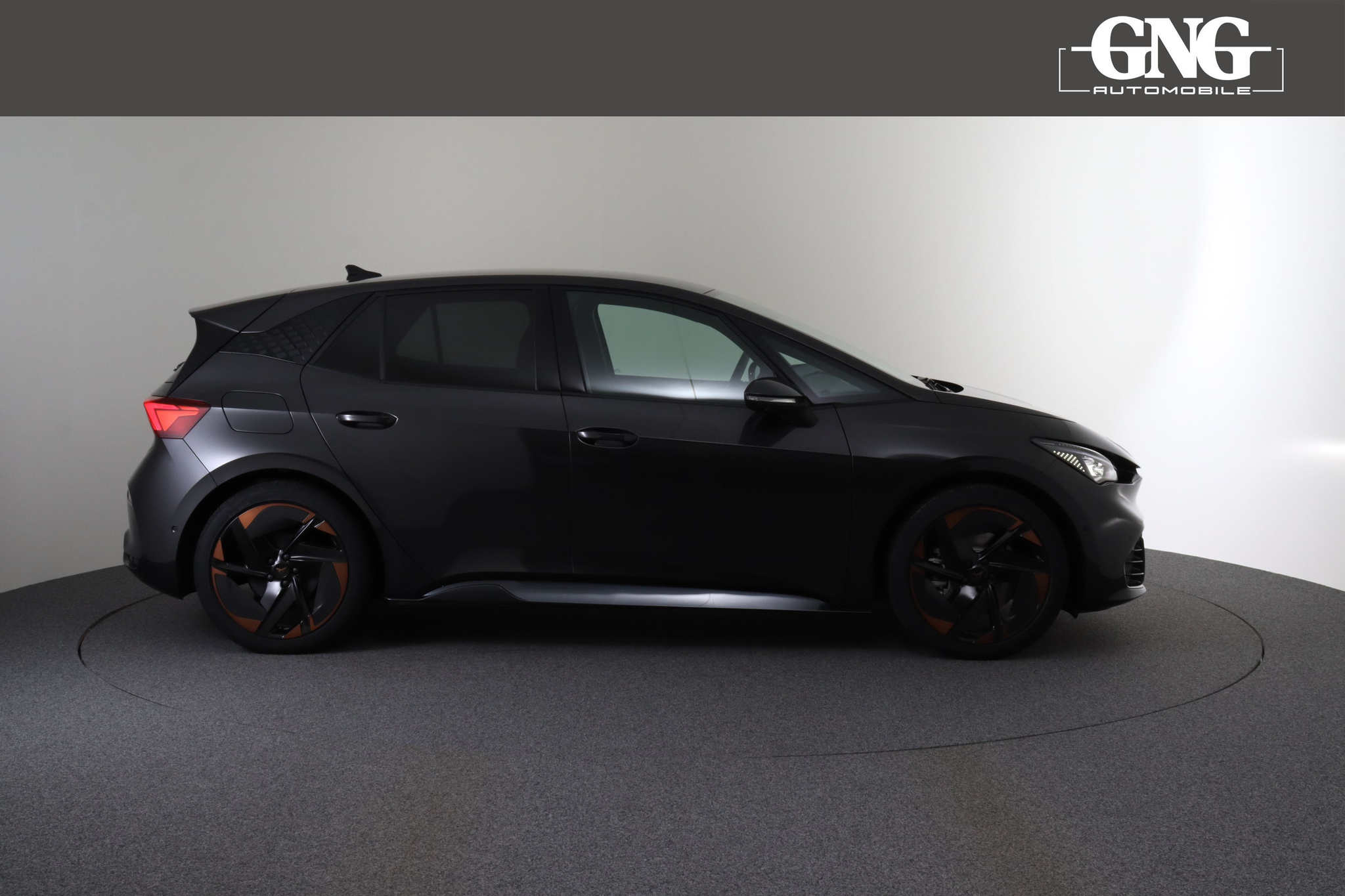 listing desktop thumbnail image 8