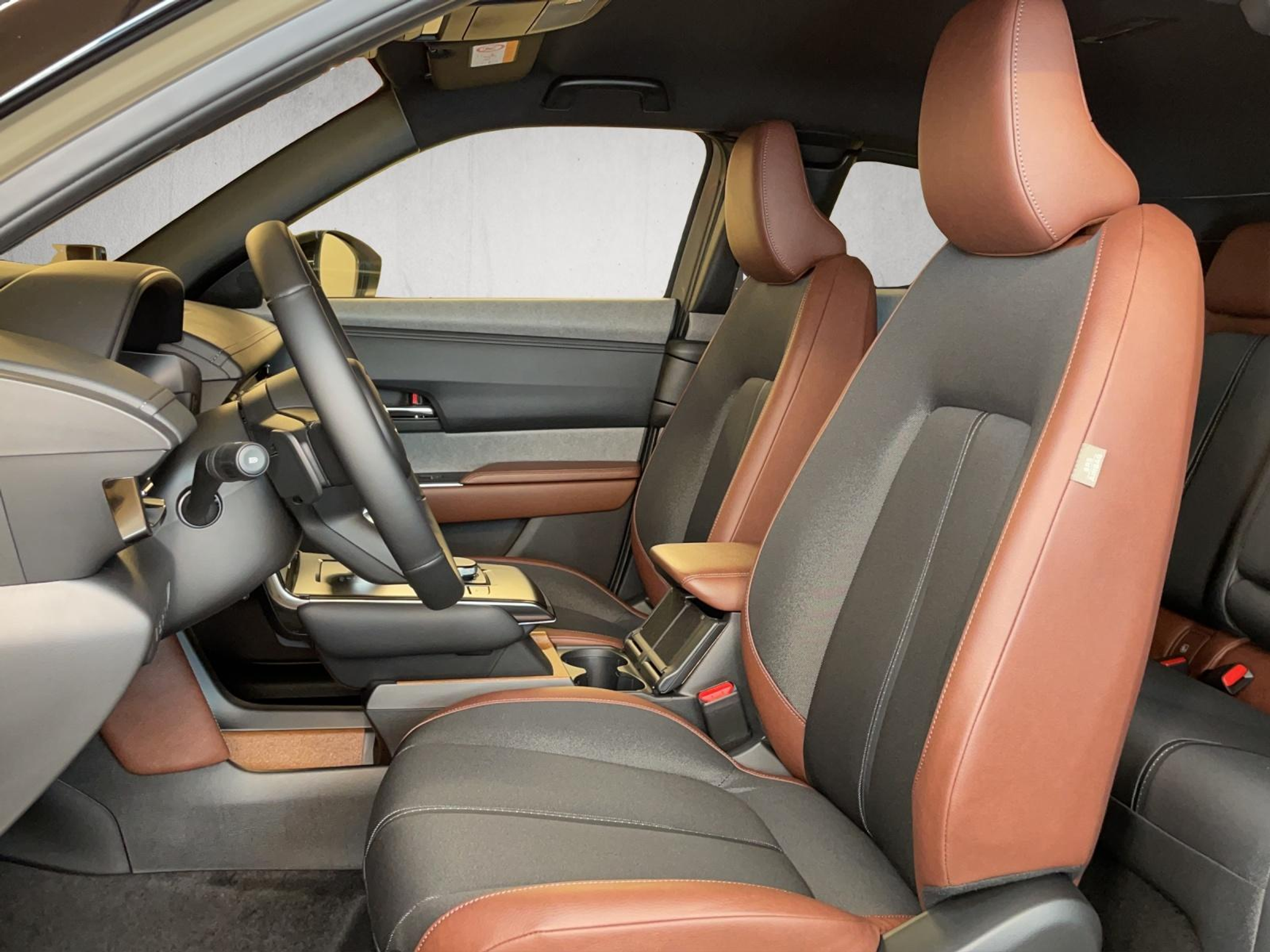 listing desktop thumbnail image 8