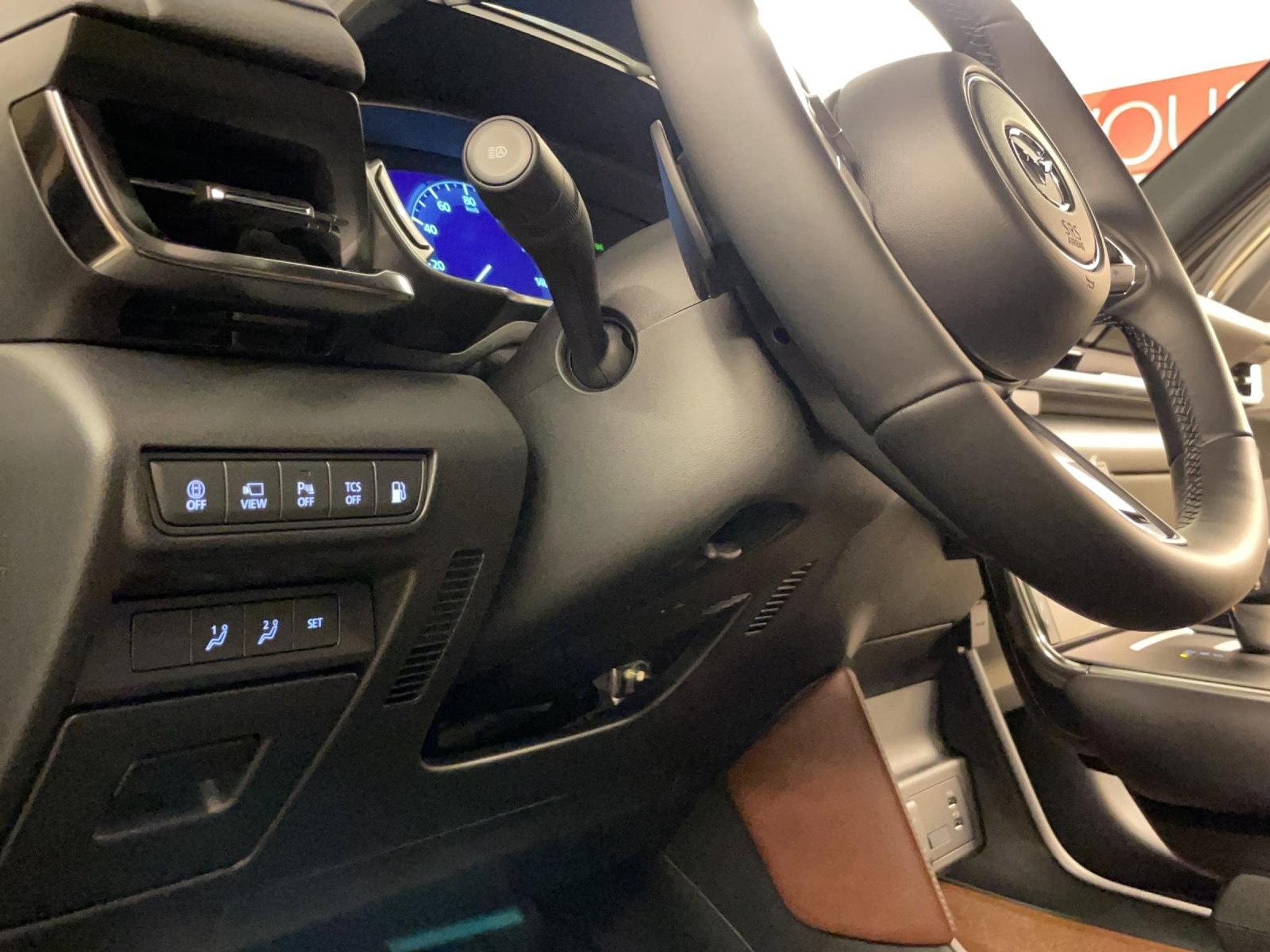 listing desktop thumbnail image 25