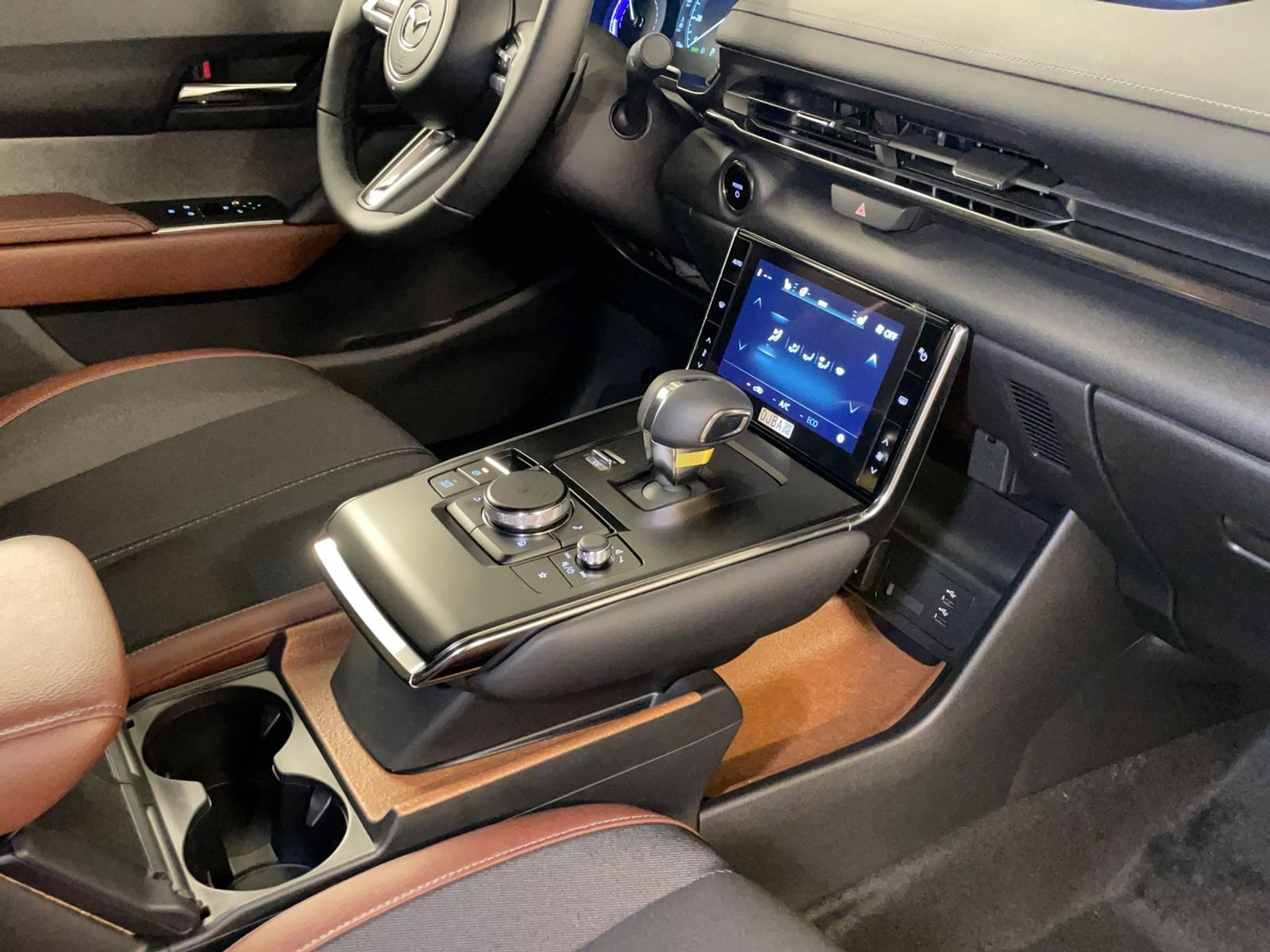 listing desktop thumbnail image 24