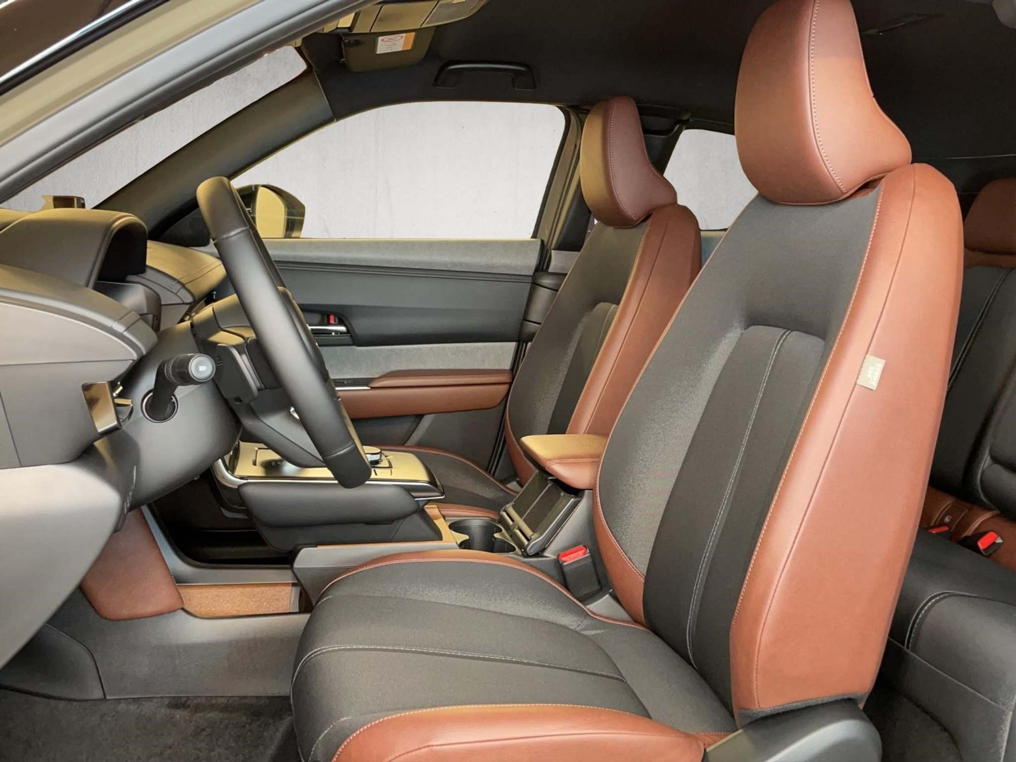 listing desktop thumbnail image 8