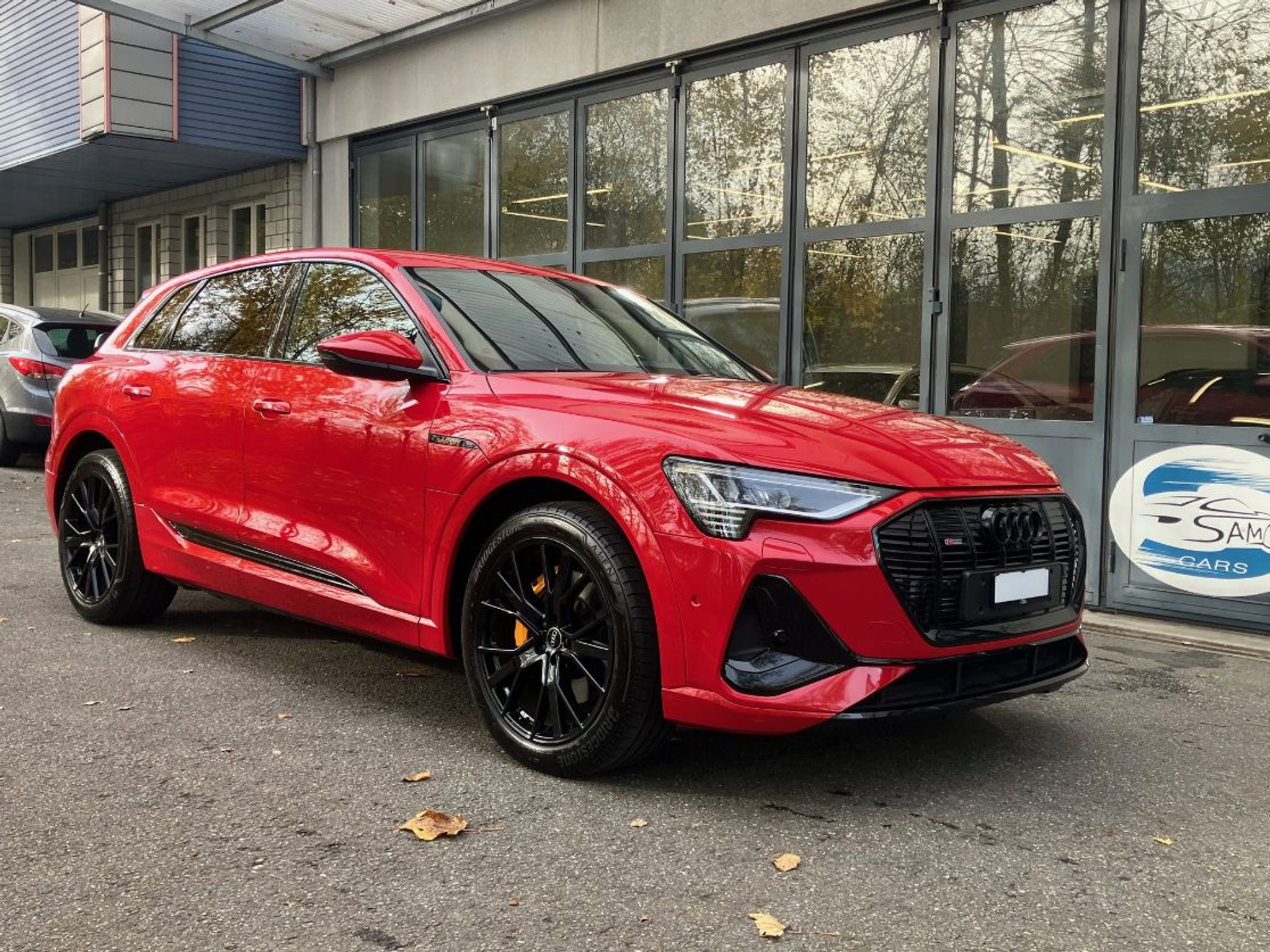 listing desktop thumbnail image 2