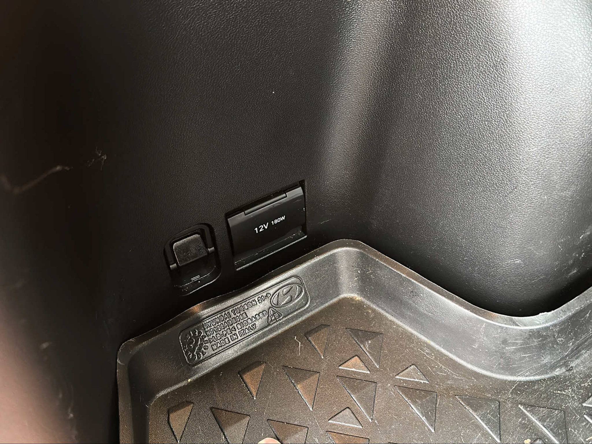 listing desktop thumbnail image 18