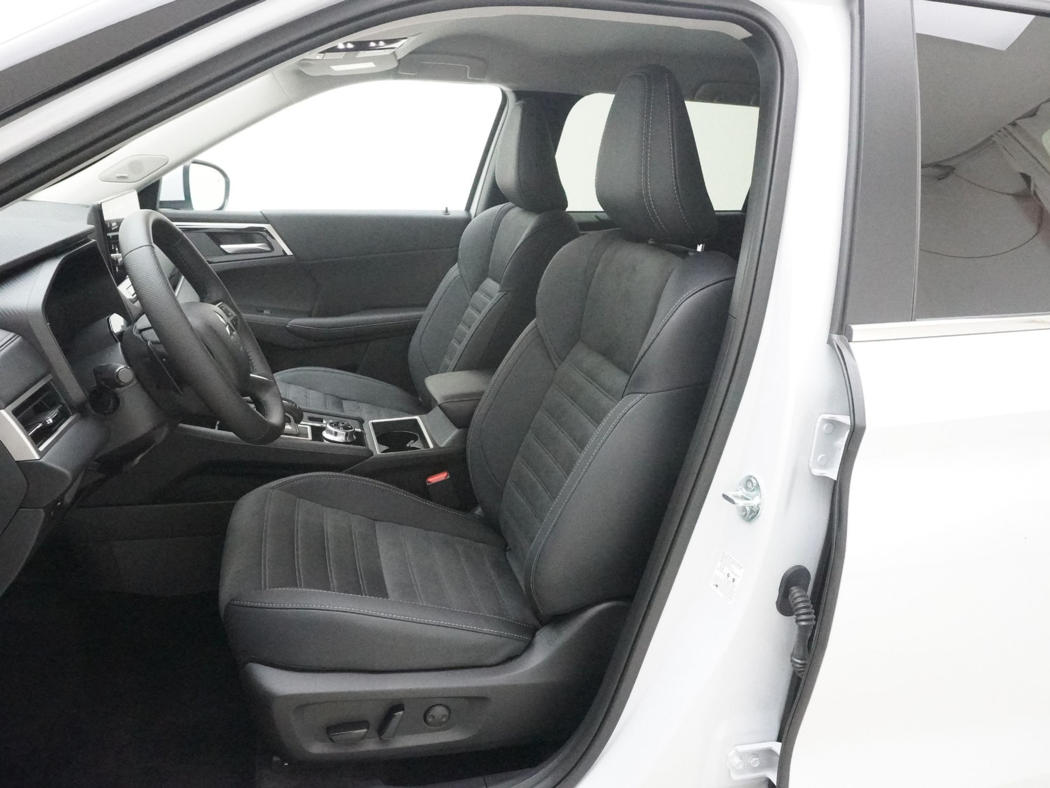 listing desktop thumbnail image 11