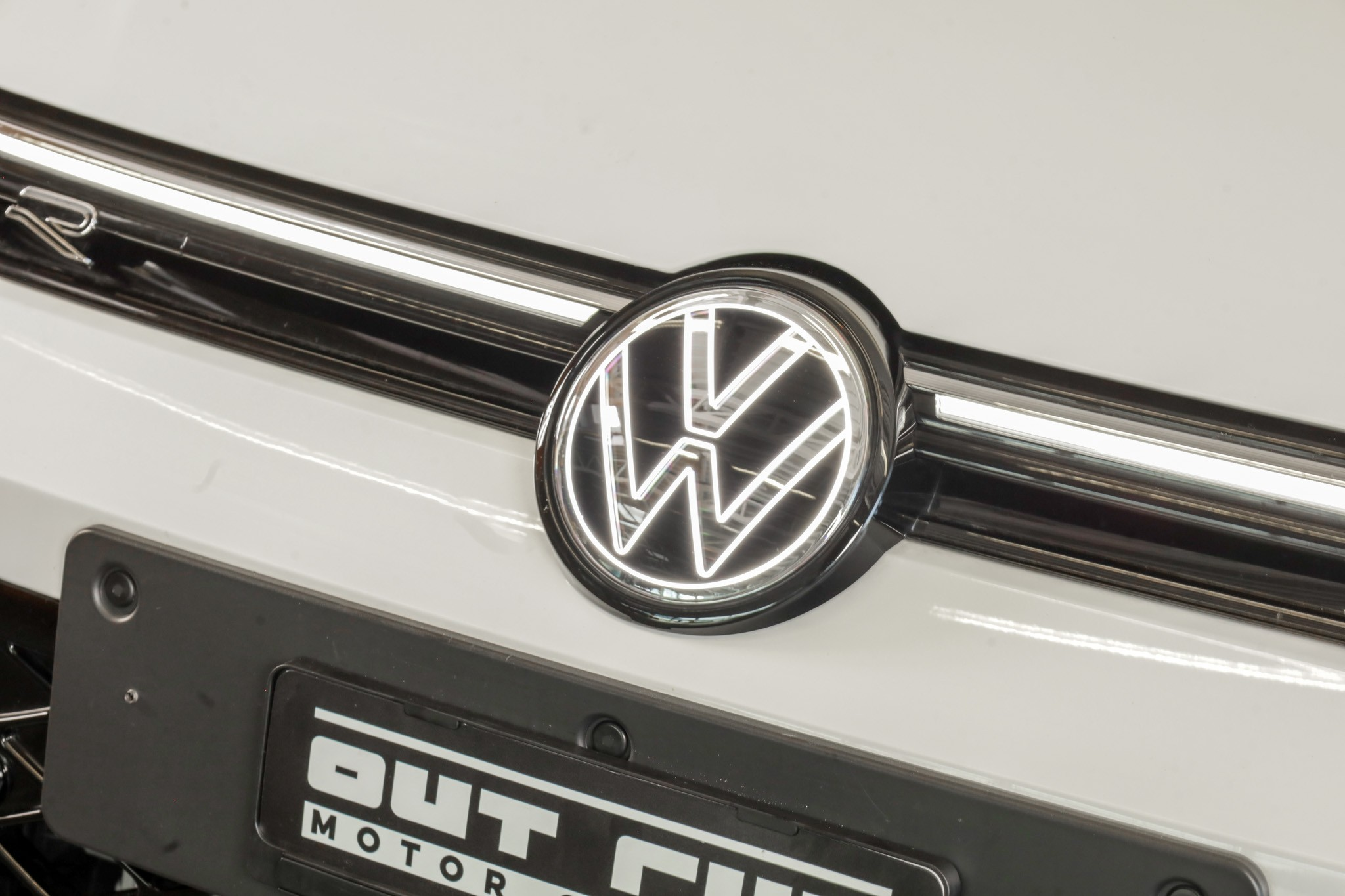 listing desktop thumbnail image 19