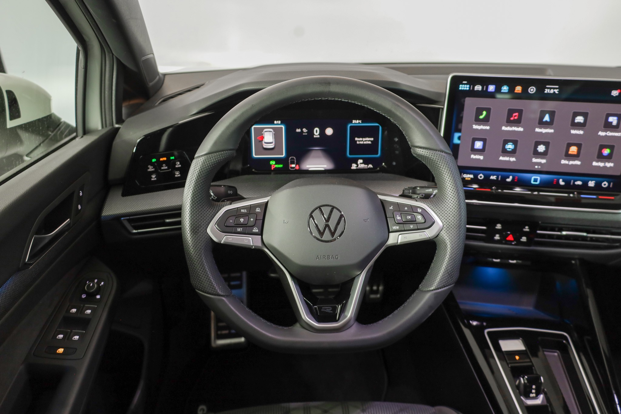 listing desktop thumbnail image 15