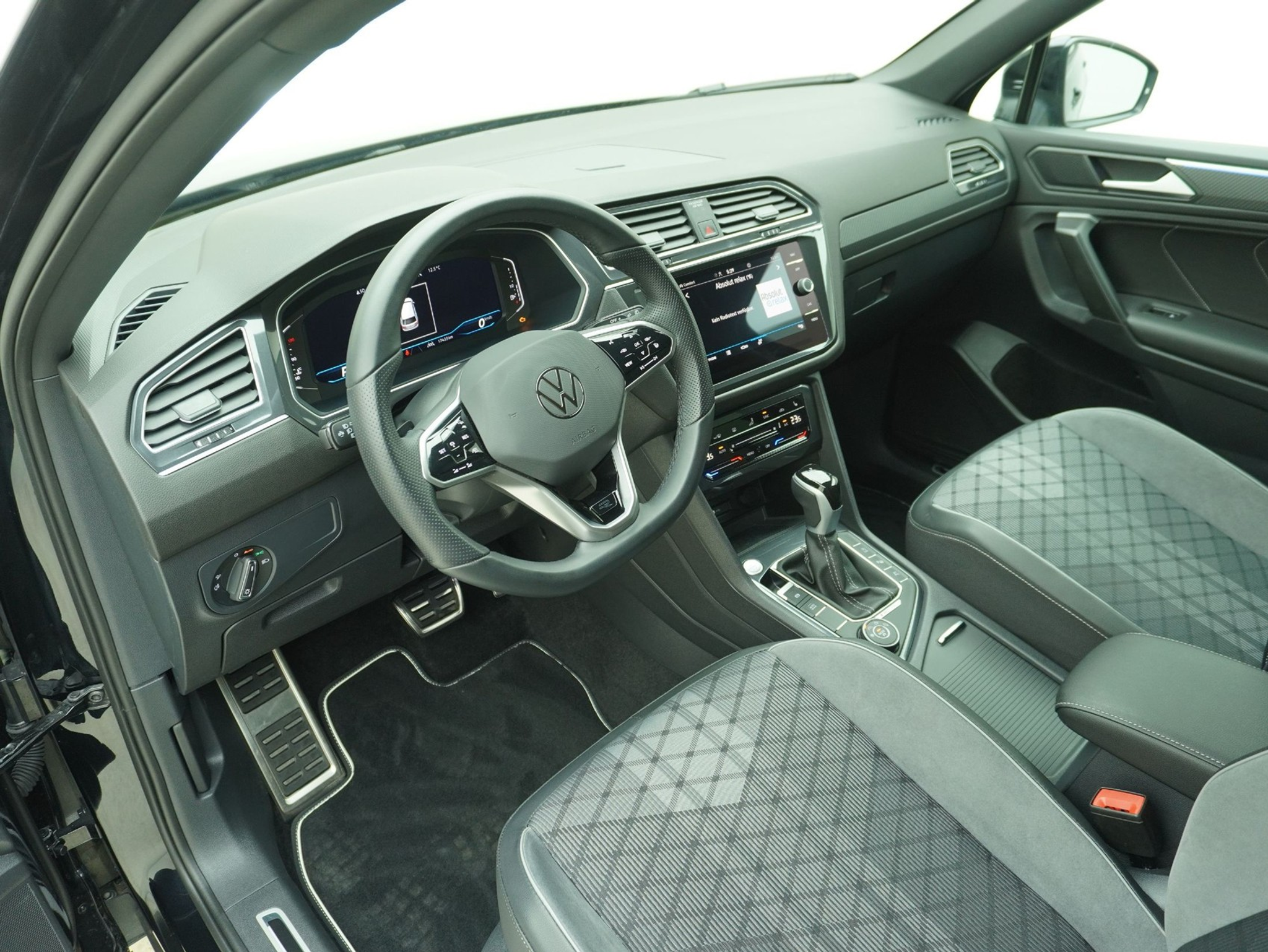 listing desktop thumbnail image 8