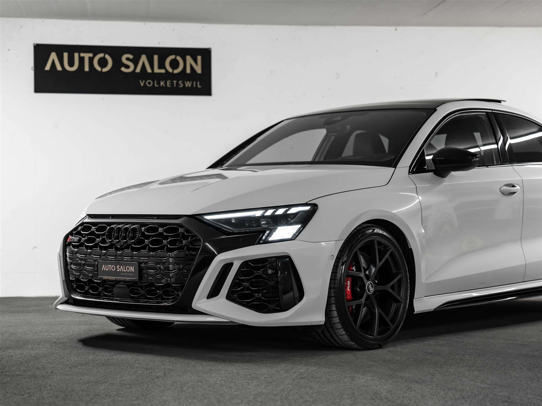 listing desktop thumbnail image 18