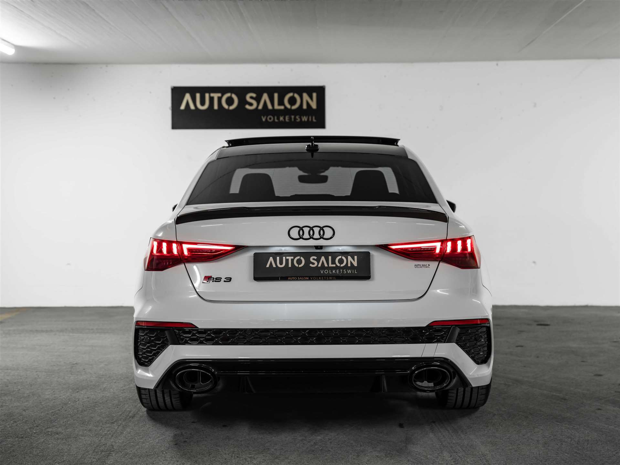 listing desktop thumbnail image 3