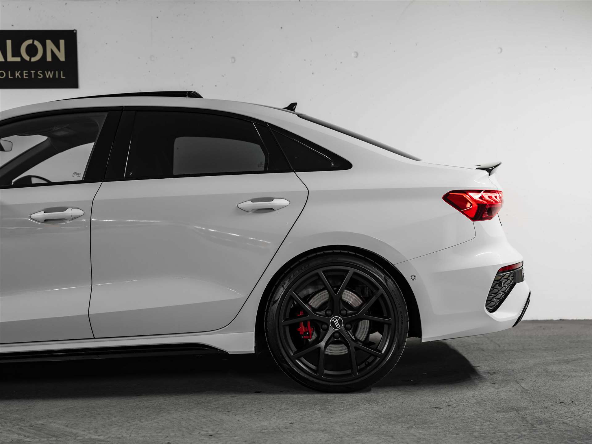 listing desktop thumbnail image 21