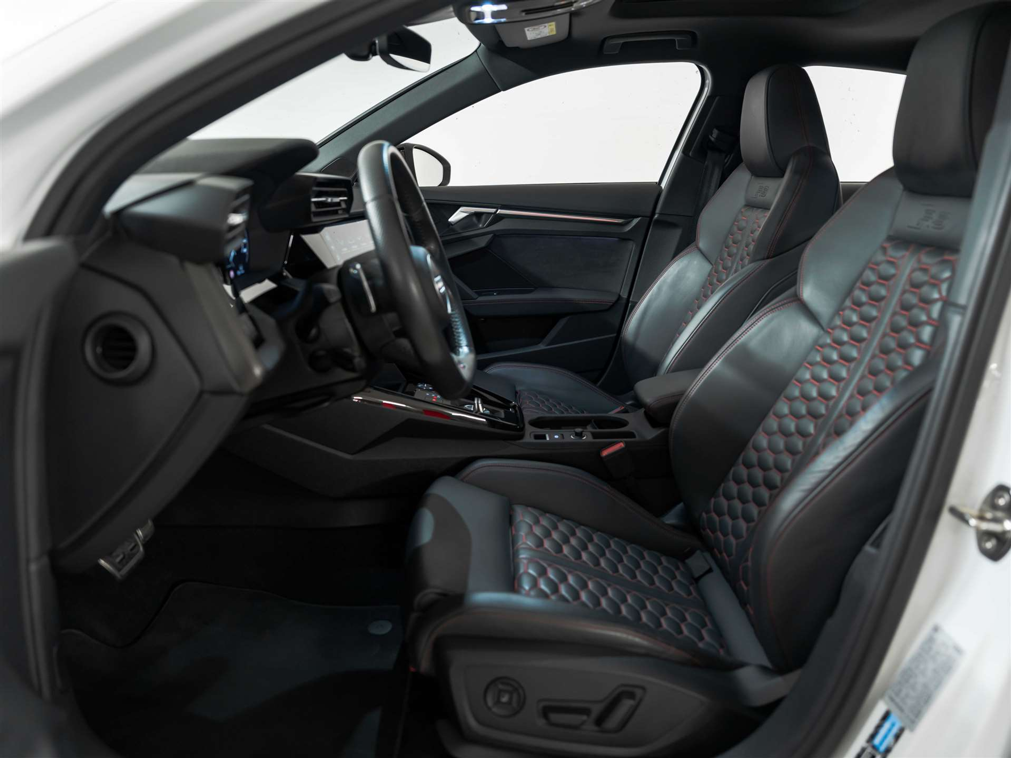 listing desktop thumbnail image 9