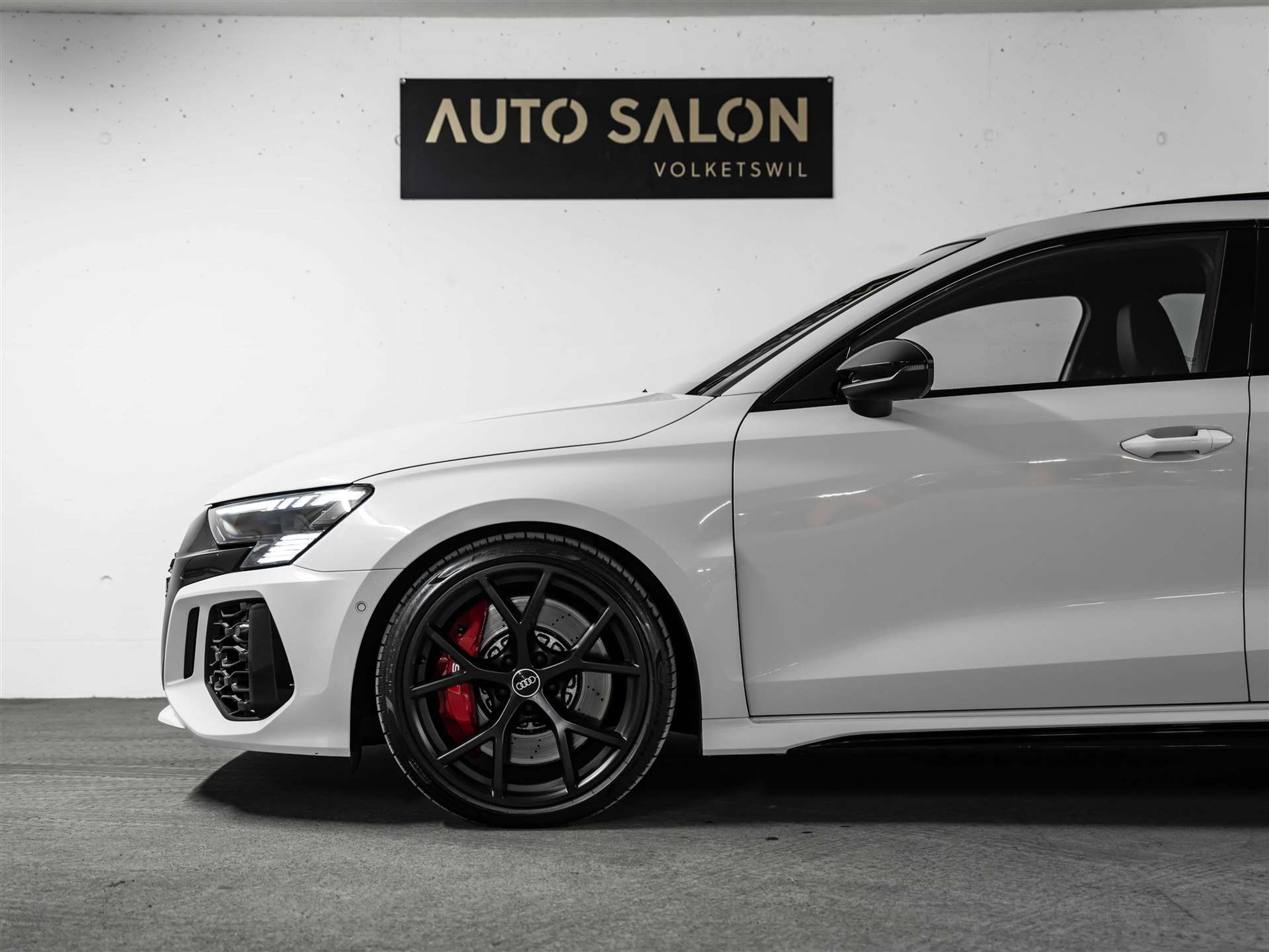 listing desktop thumbnail image 19