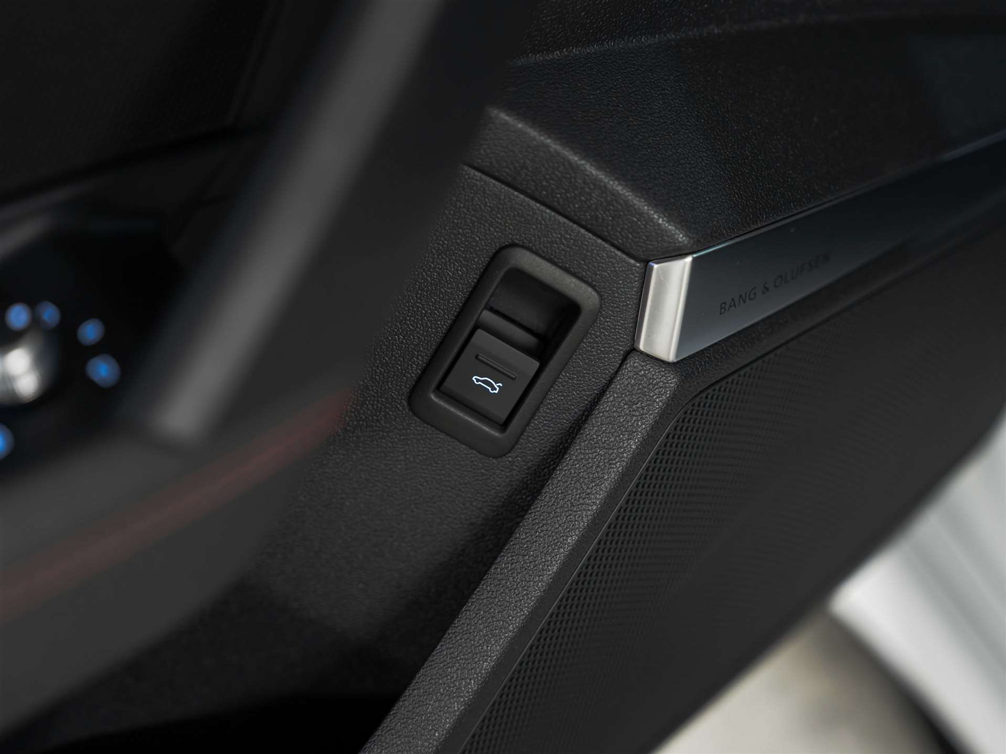 listing desktop thumbnail image 26