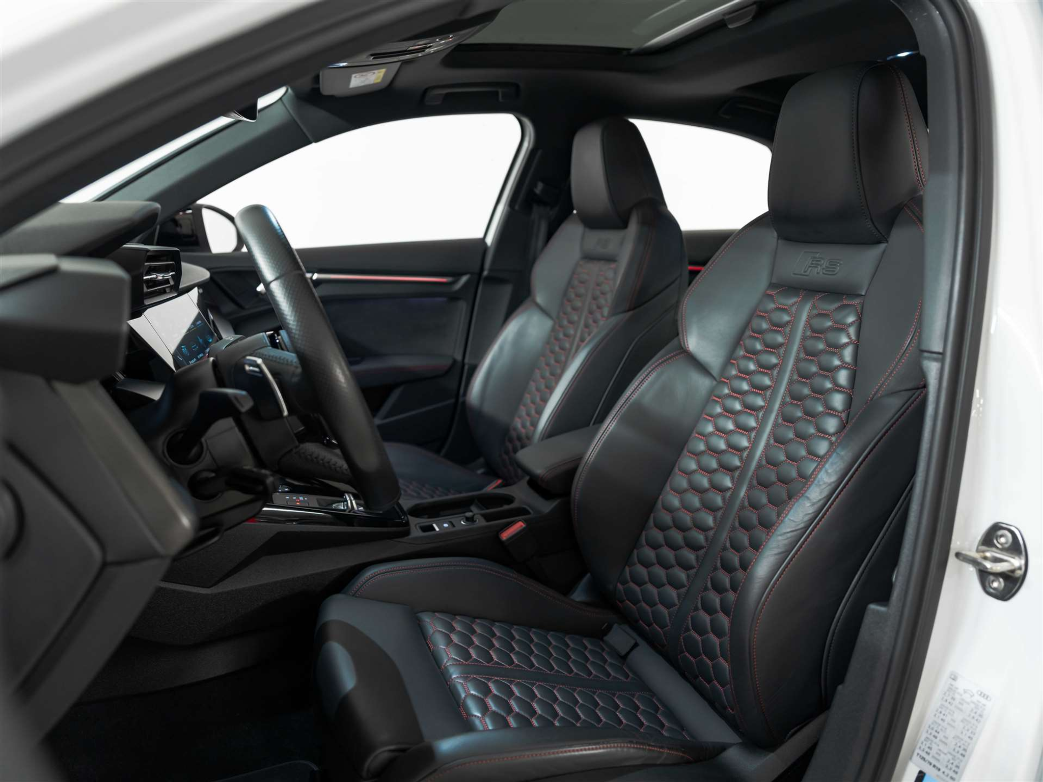 listing desktop thumbnail image 10