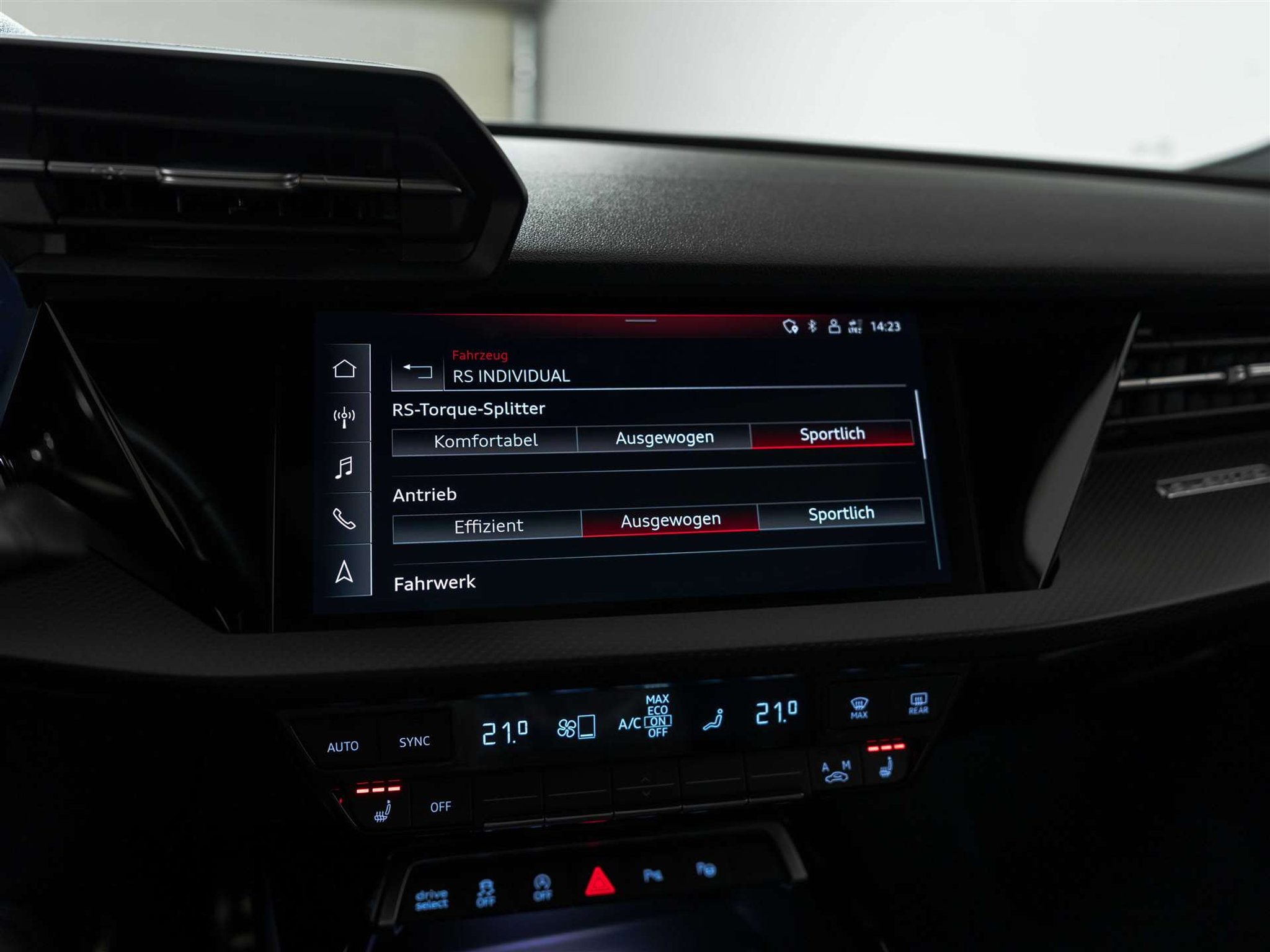 listing desktop thumbnail image 45