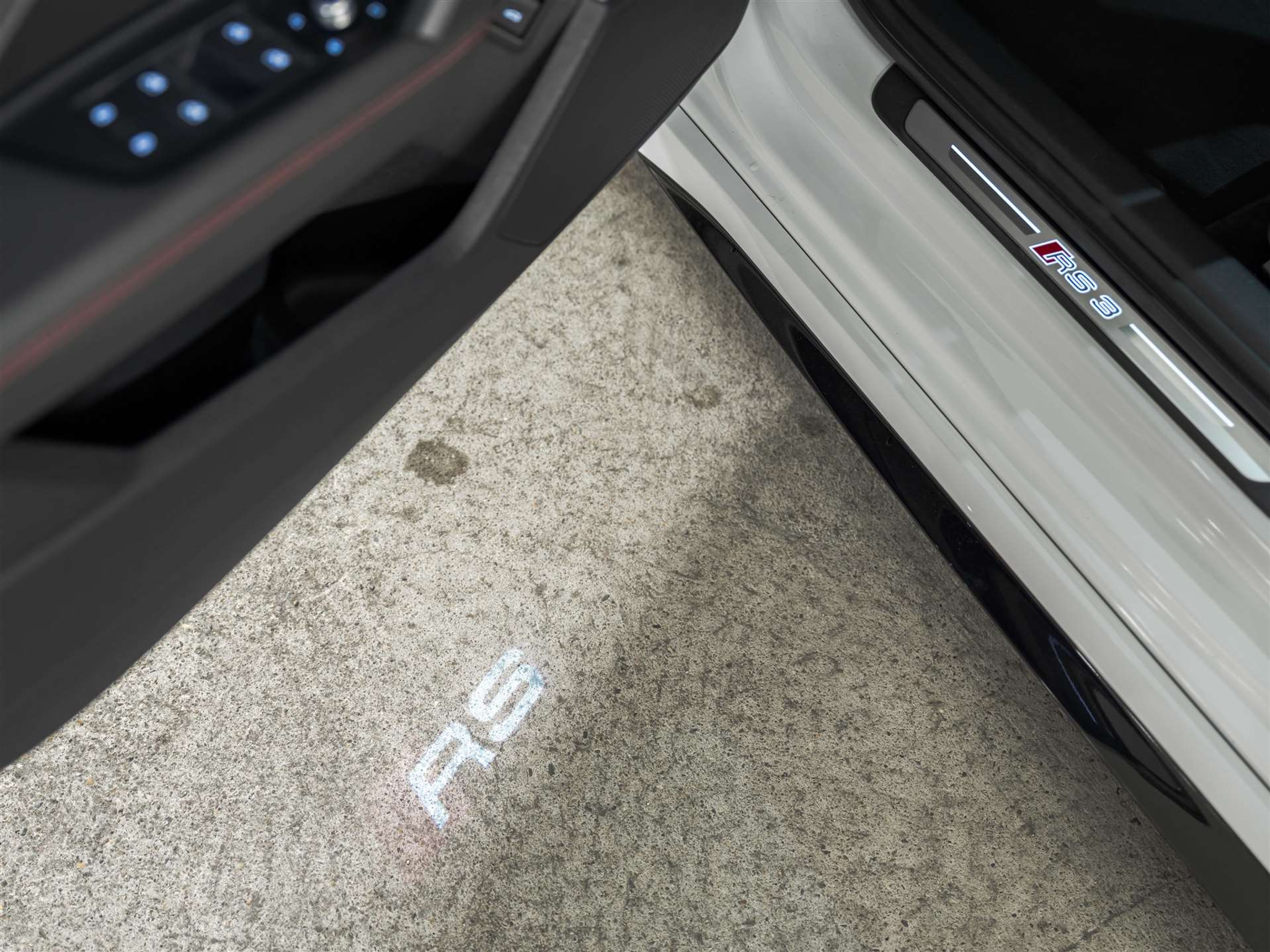 listing desktop thumbnail image 28