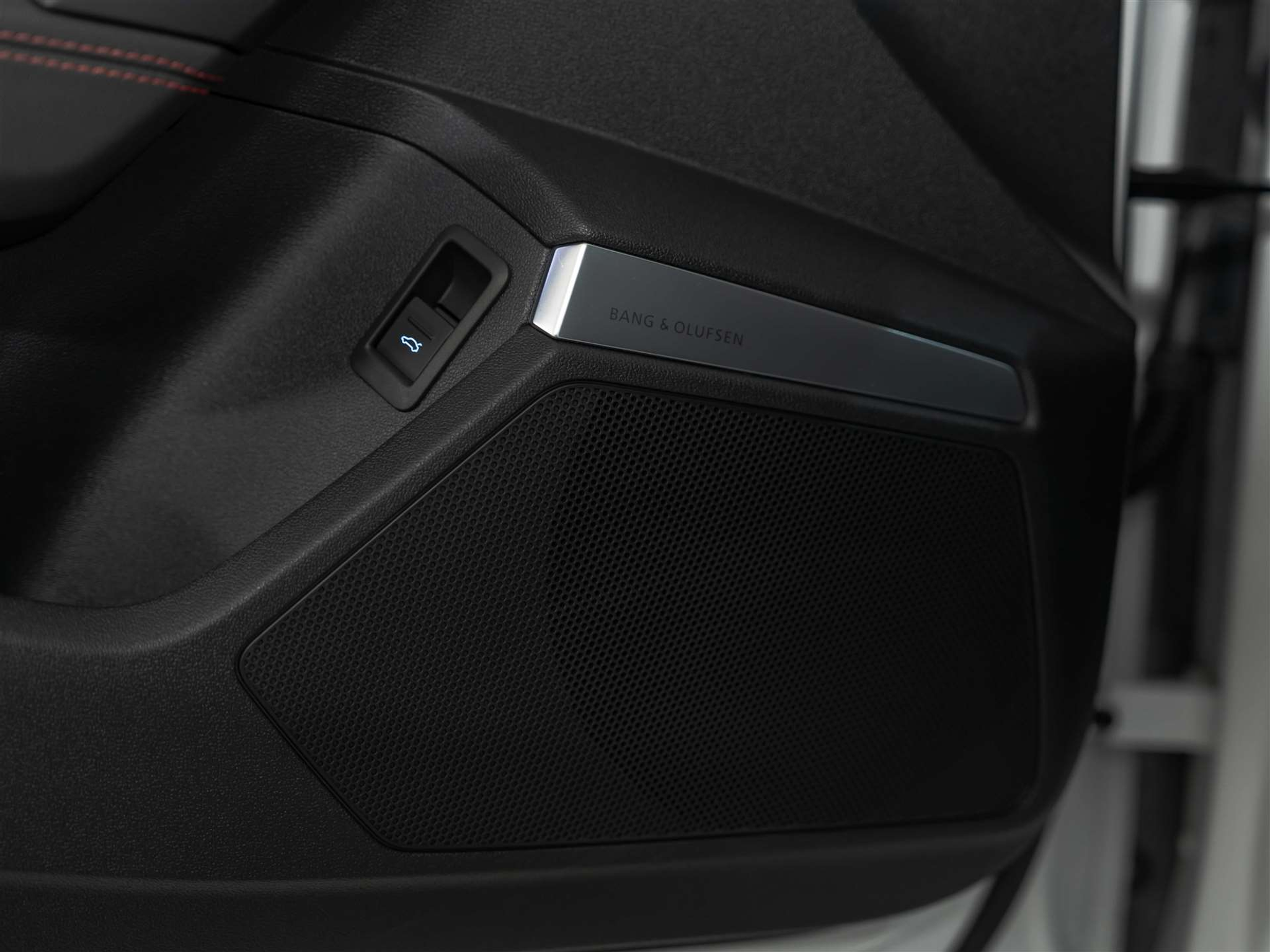 listing desktop thumbnail image 27