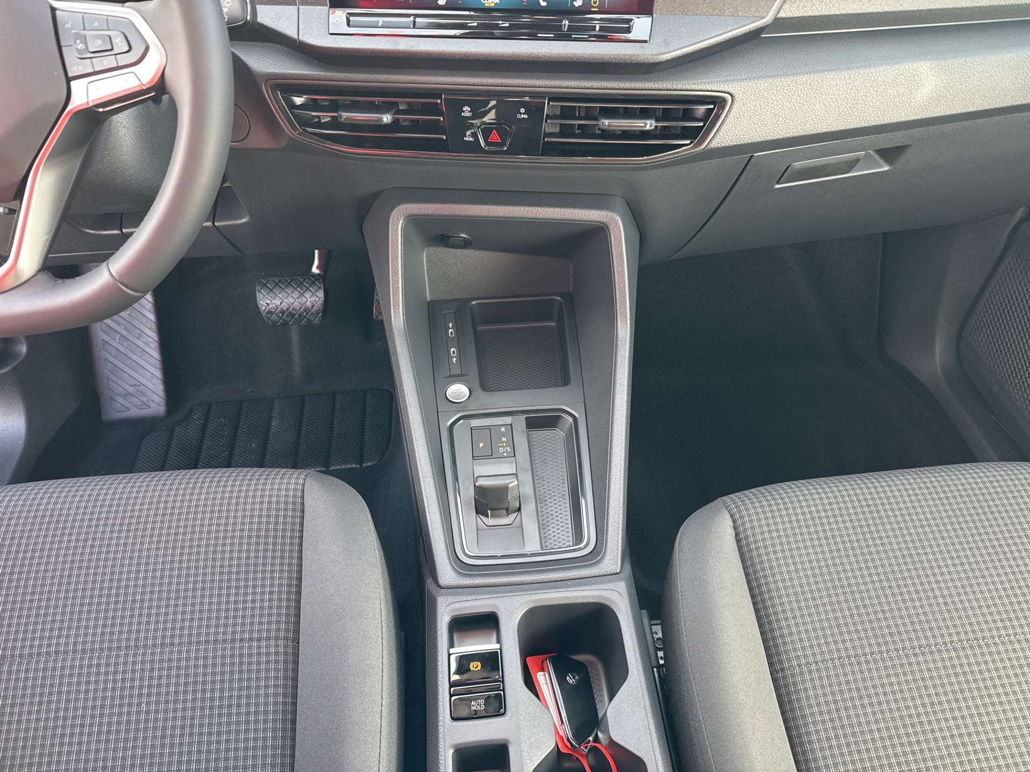 listing desktop thumbnail image 11